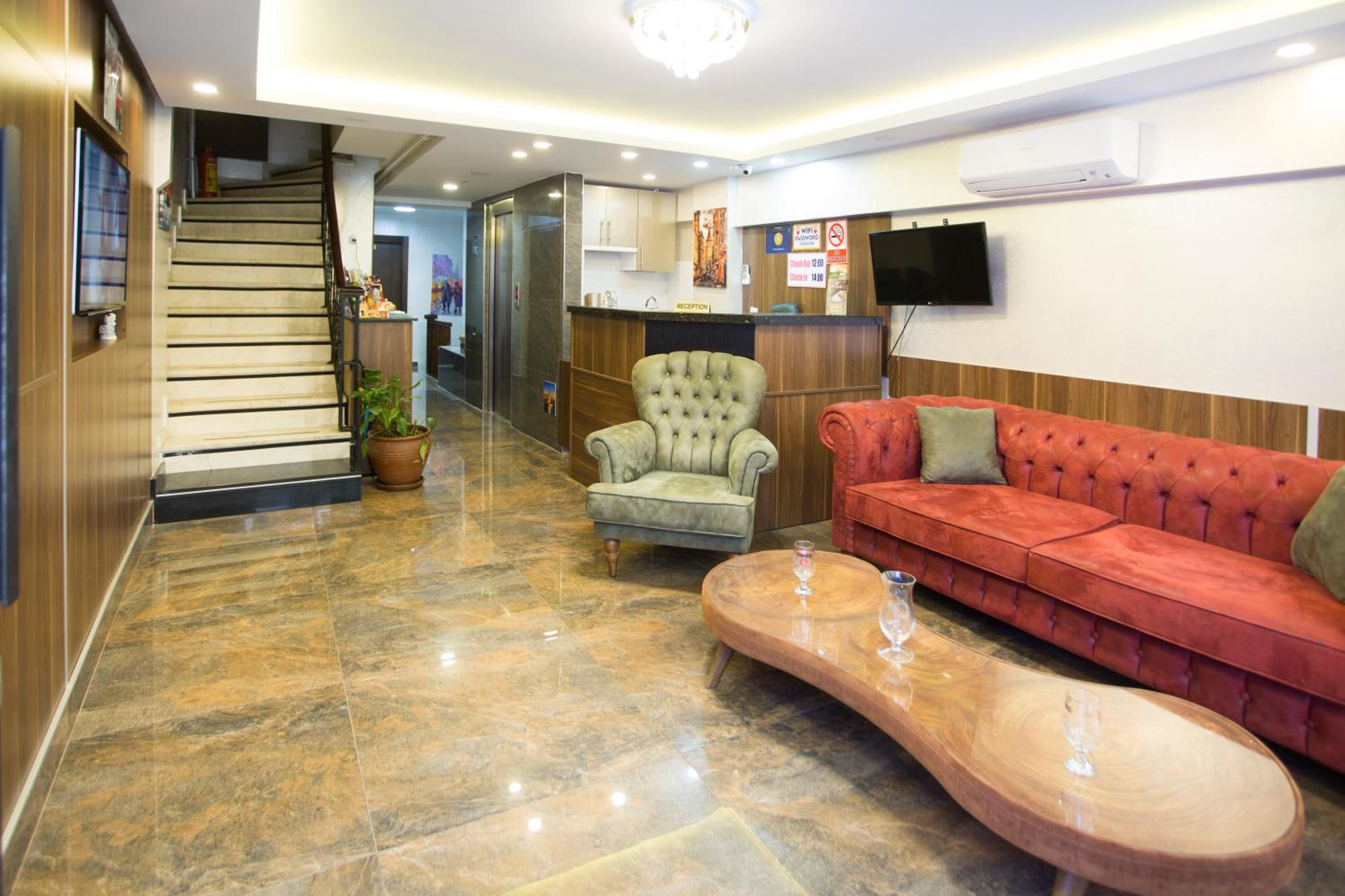 T-Square Residence - Image 11