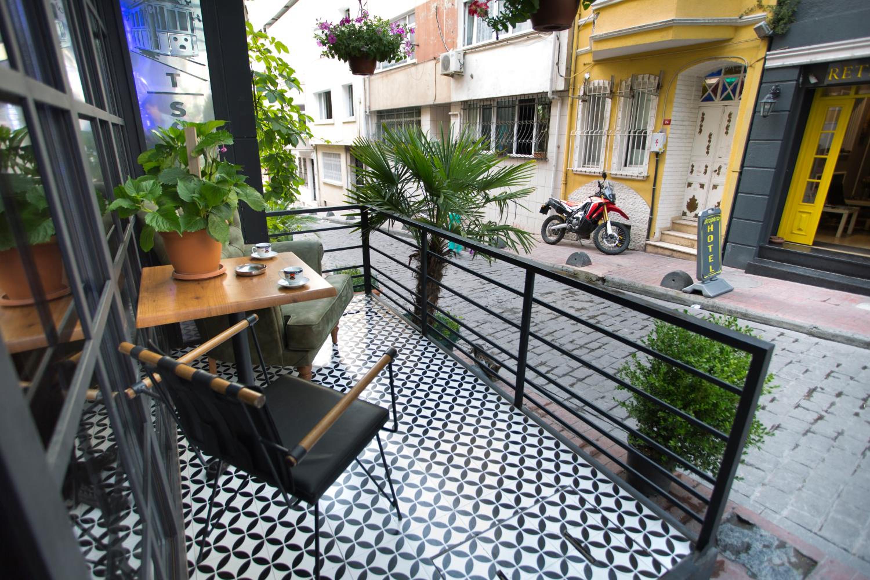 T-Square Residence - Image 35