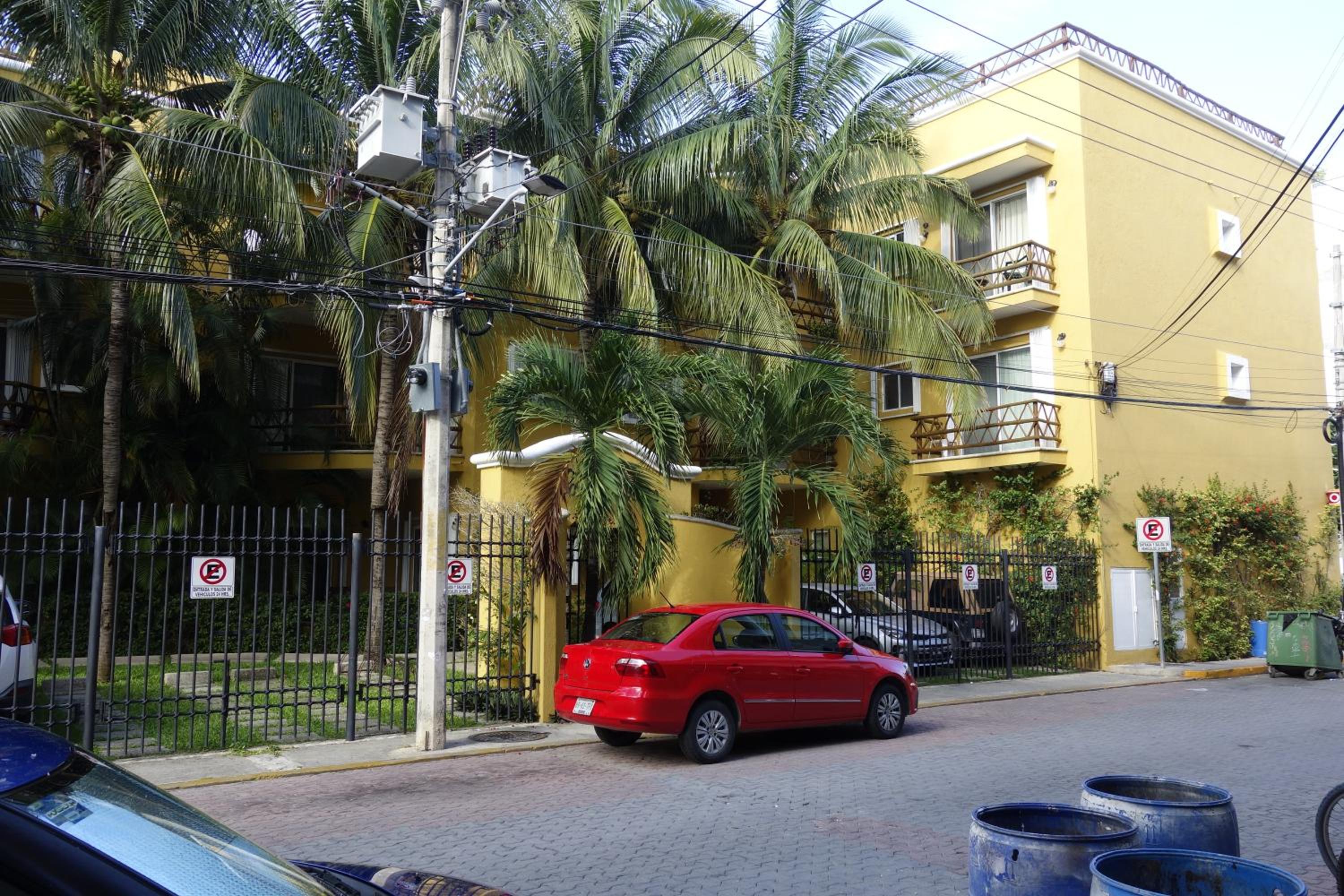 Las Palmas Condominio
