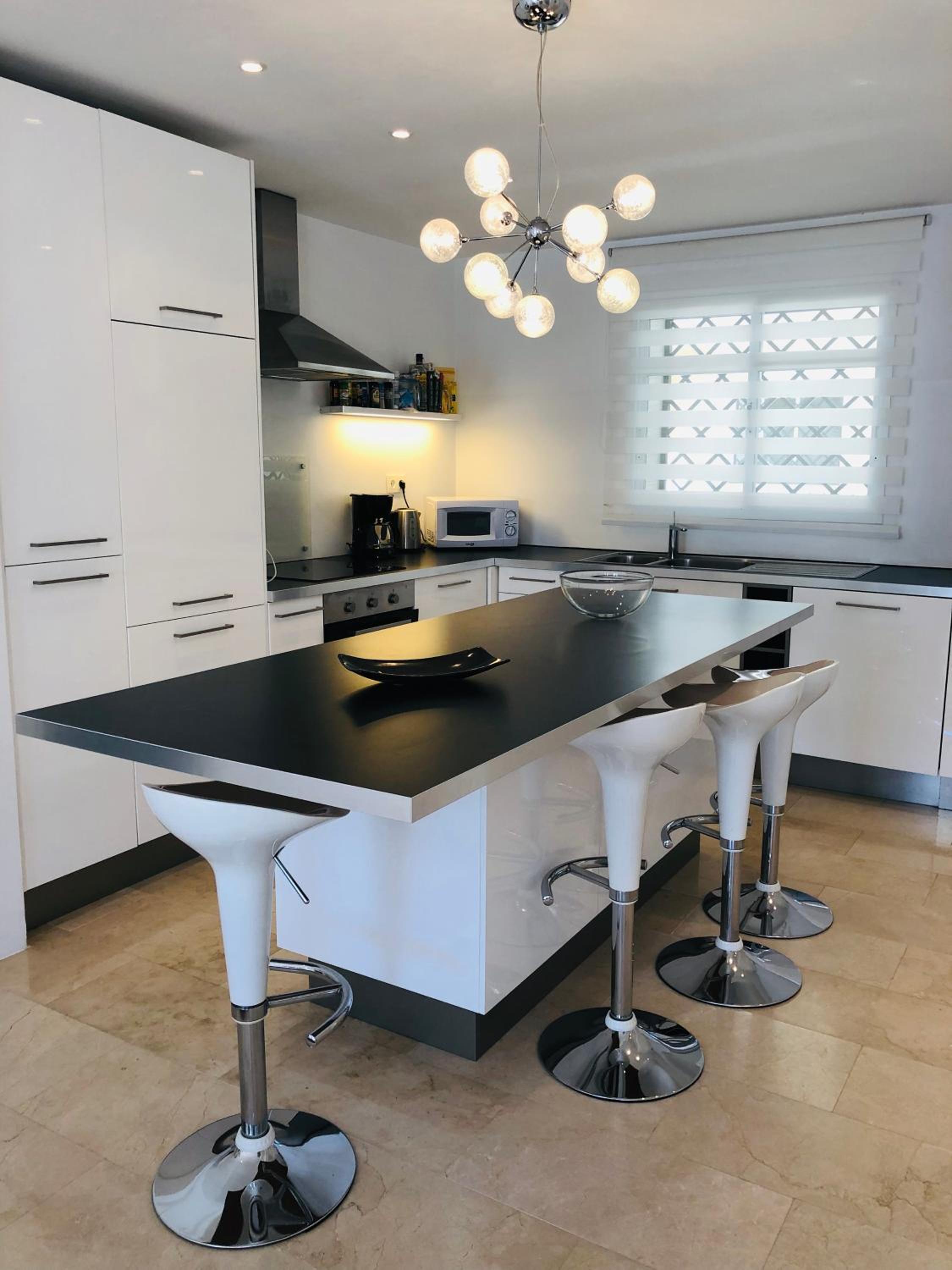 Marbella Vacations - Luxury Duplex in Aloha Gardens close to Puerto Banus - Property Image 11