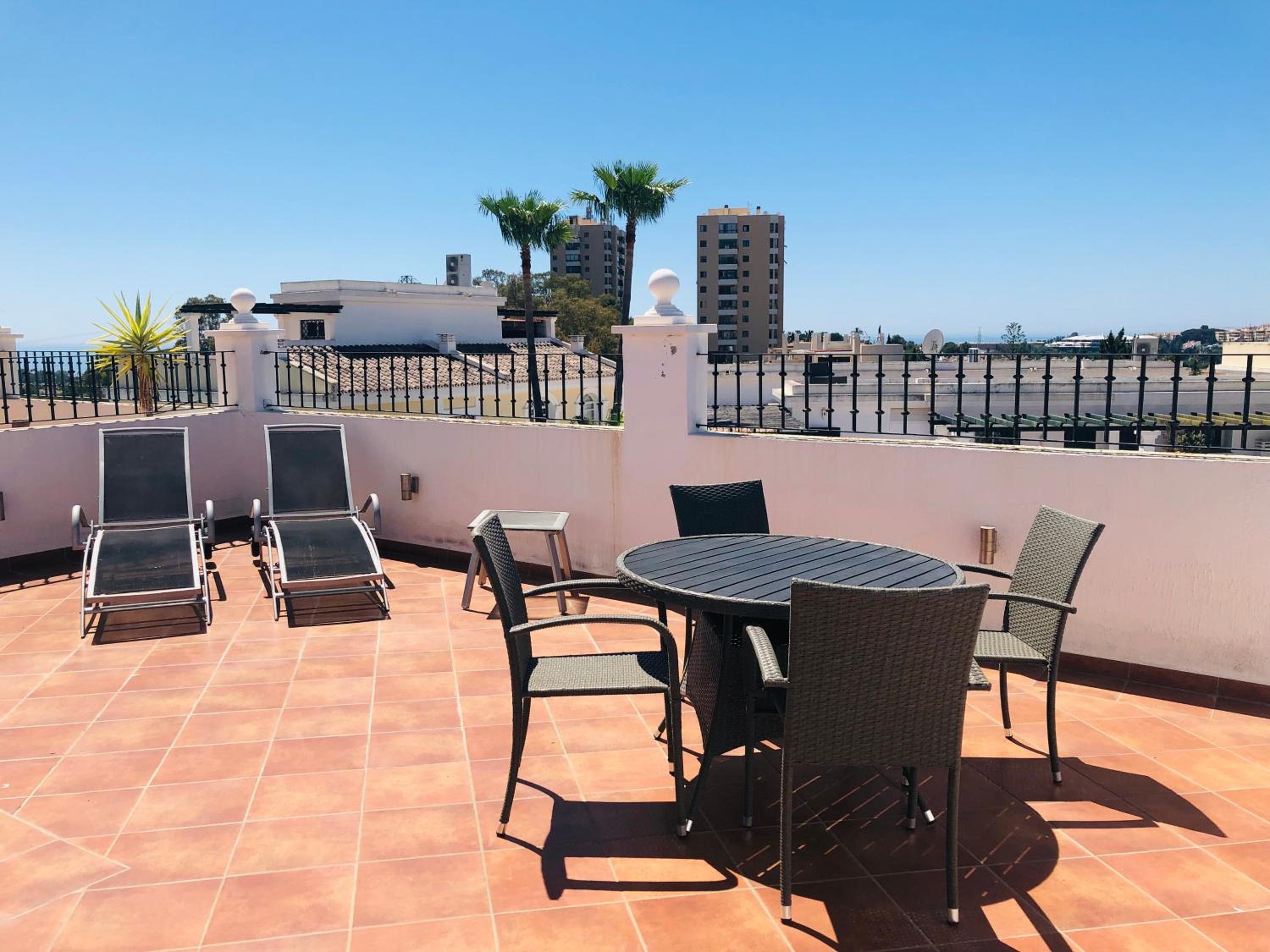 Marbella Vacations - Luxury Duplex in Aloha Gardens close to Puerto Banus - Property Image 1