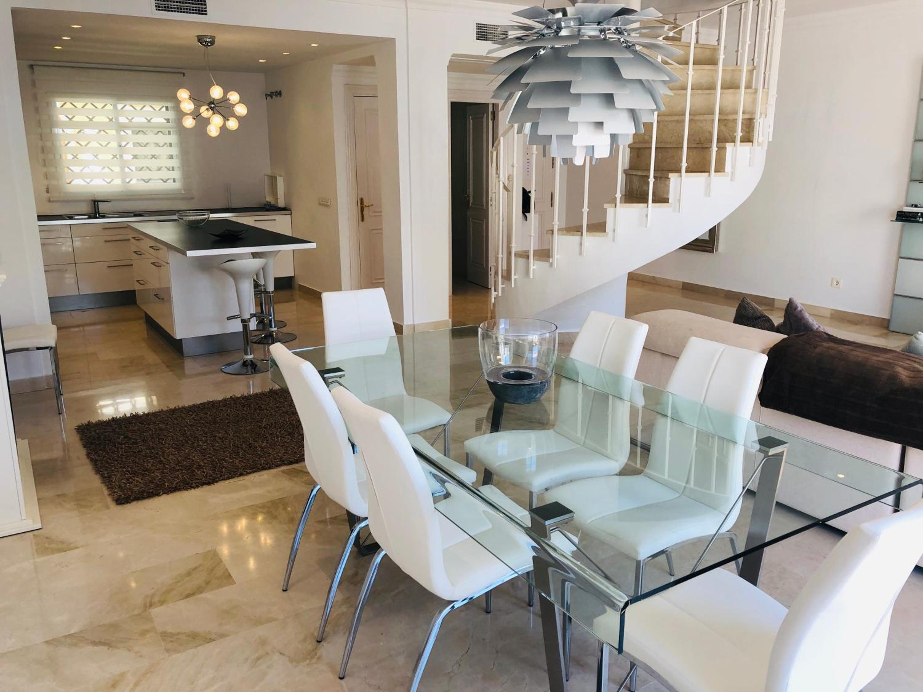 Marbella Vacations - Luxury Duplex in Aloha Gardens close to Puerto Banus - Property Image 20