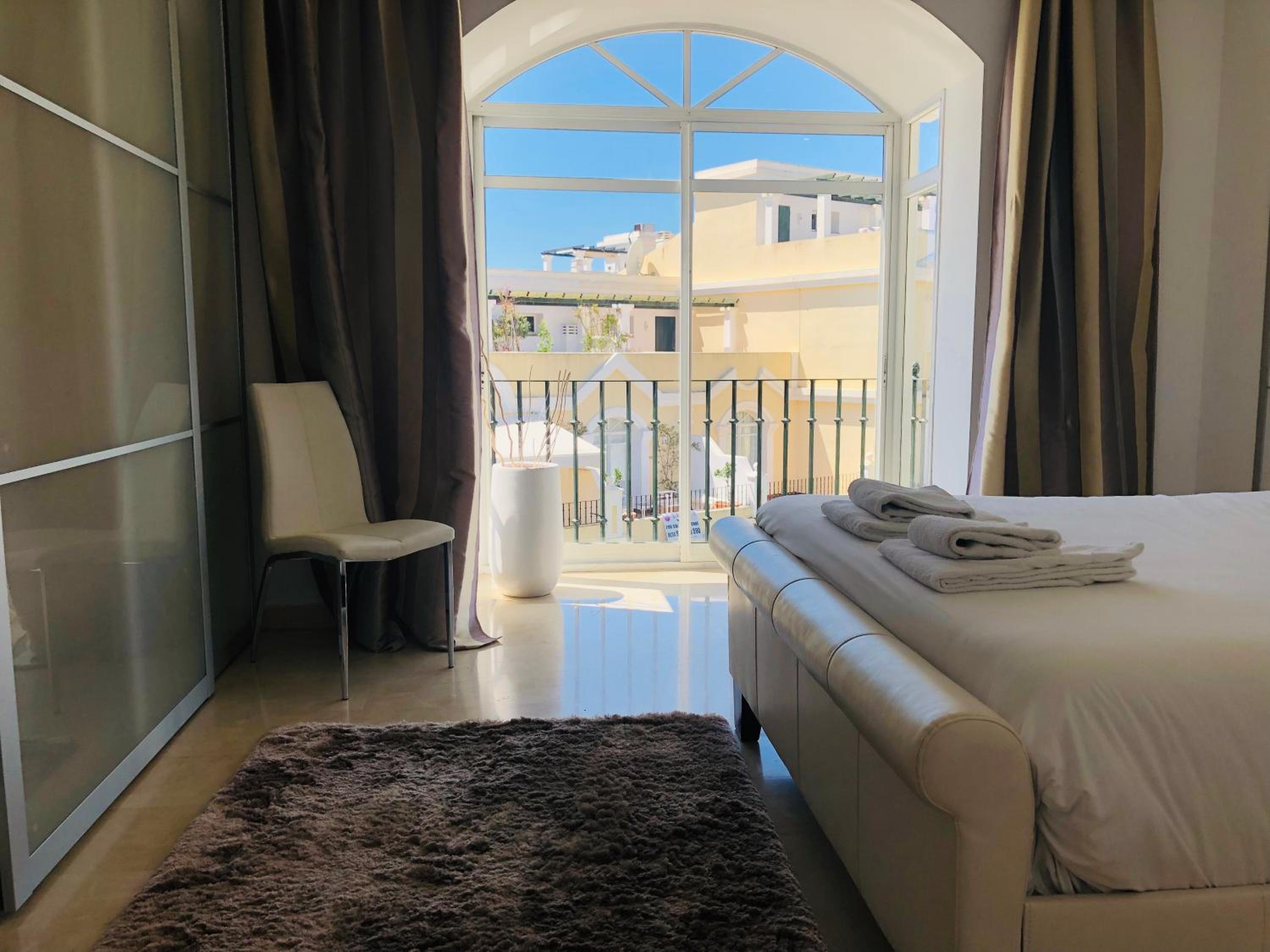 Marbella Vacations - Luxury Duplex in Aloha Gardens close to Puerto Banus - Property Image 17
