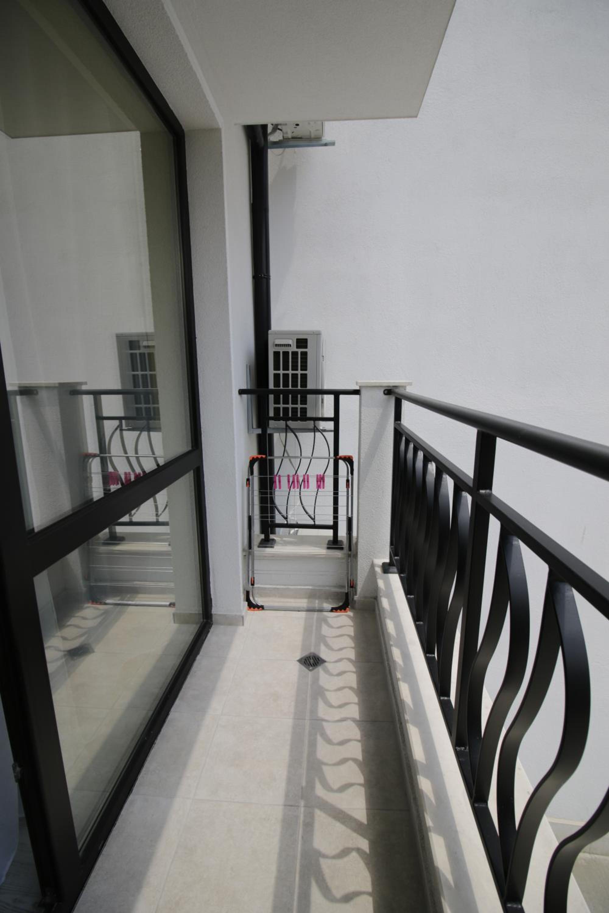 La Familia Apartments