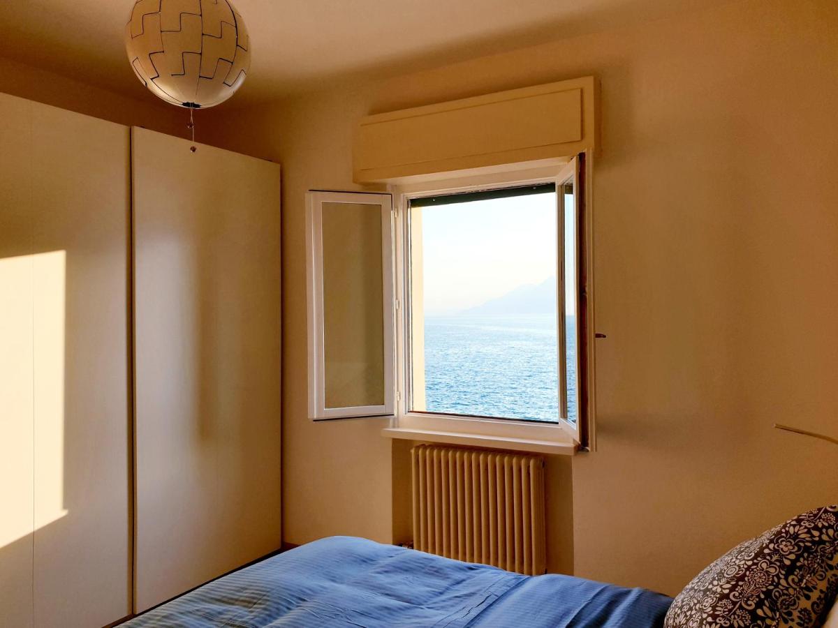 Assenza Lake Front Sweet Apartment view 3