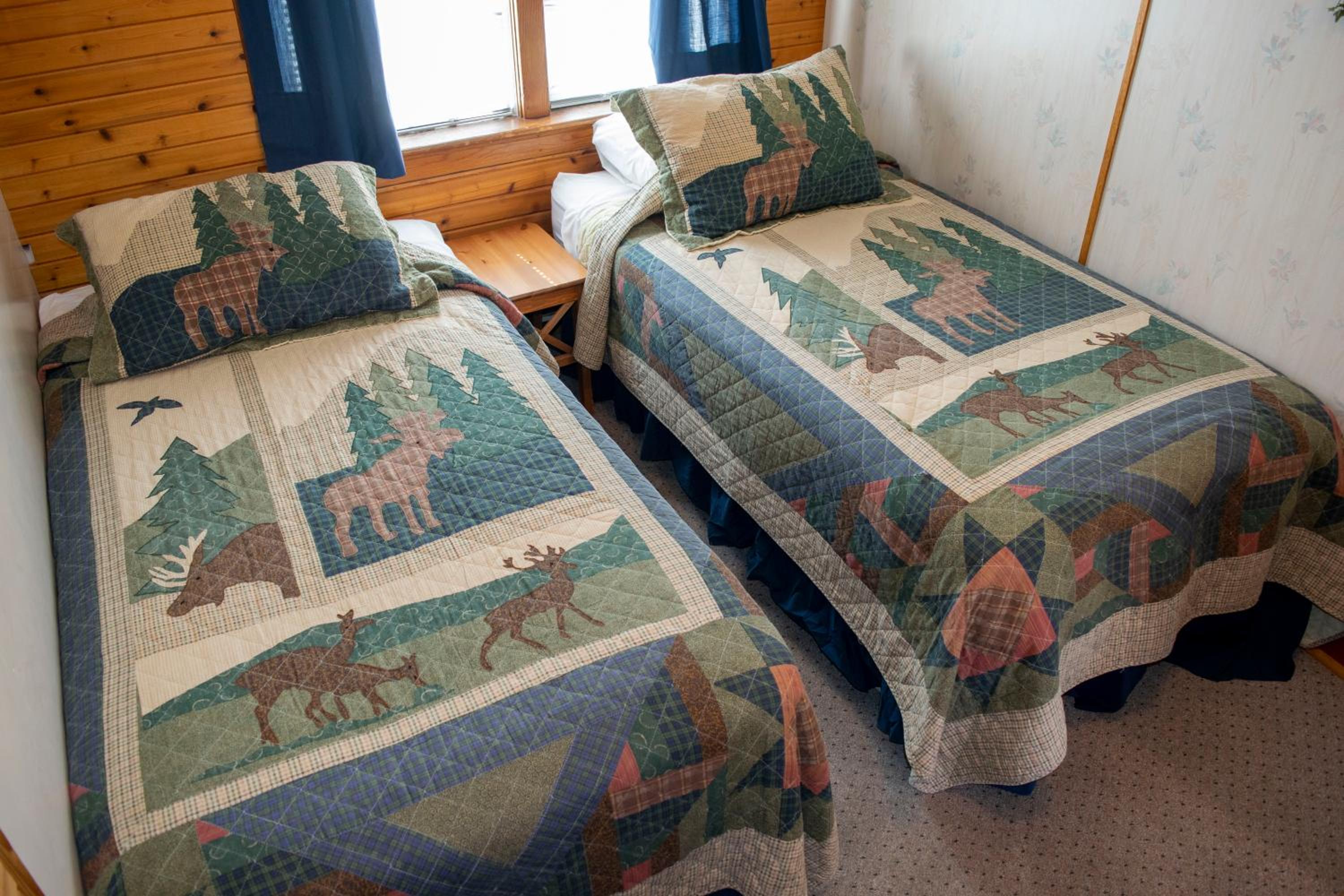 Crandell Mountain Lodge