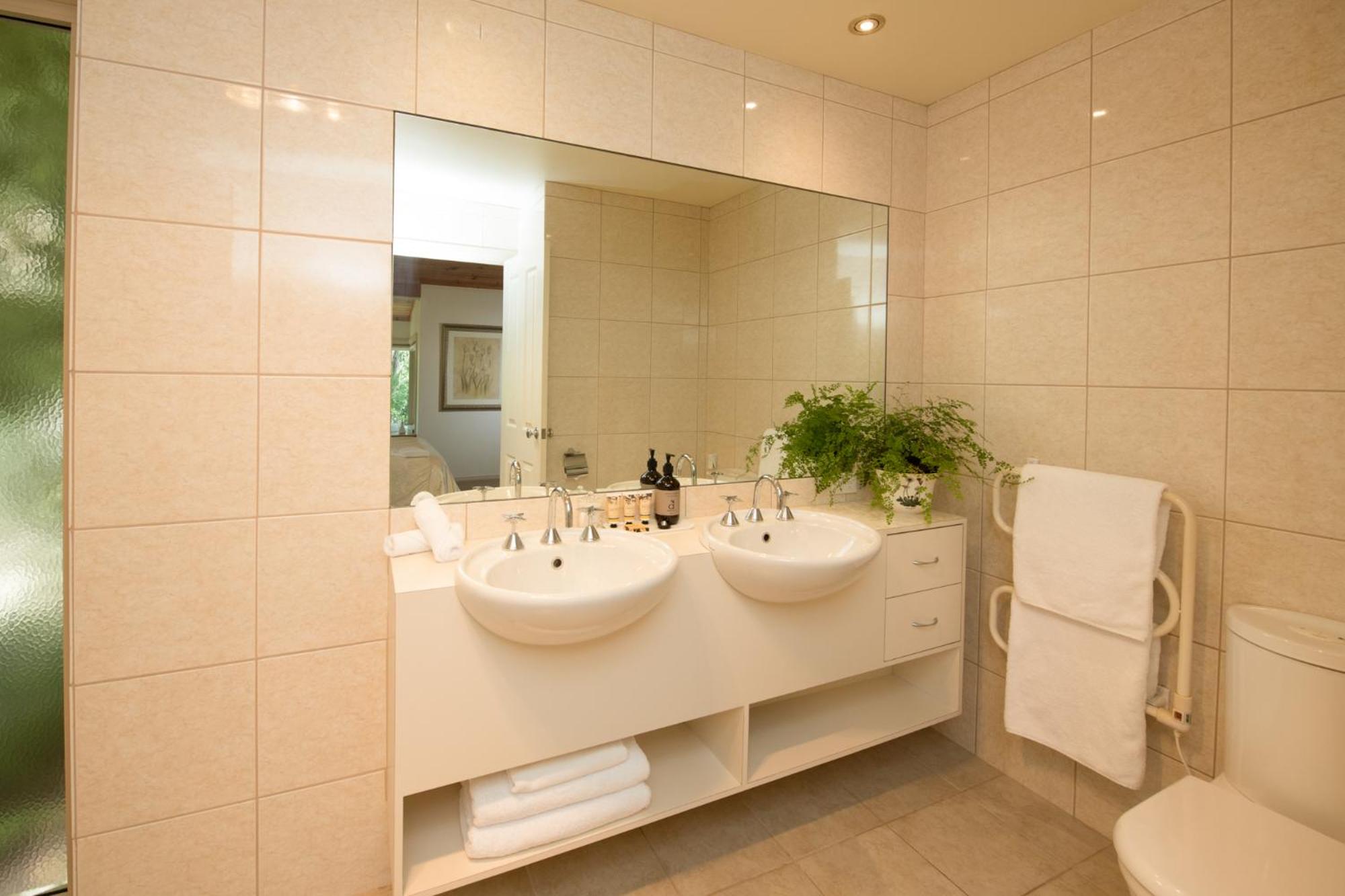 Myers Creek Cascades Luxury Cottages