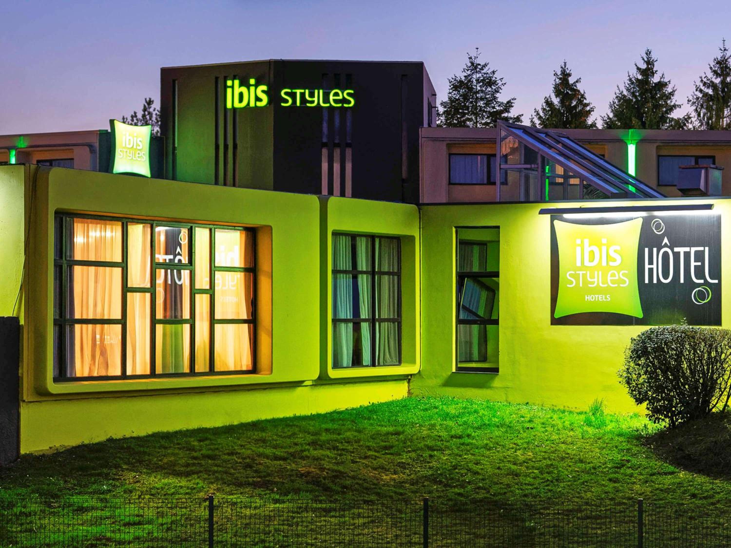 Chalon-Sur-Saone Vacations - ibis Styles Chalon sur Saone - Property Image 1