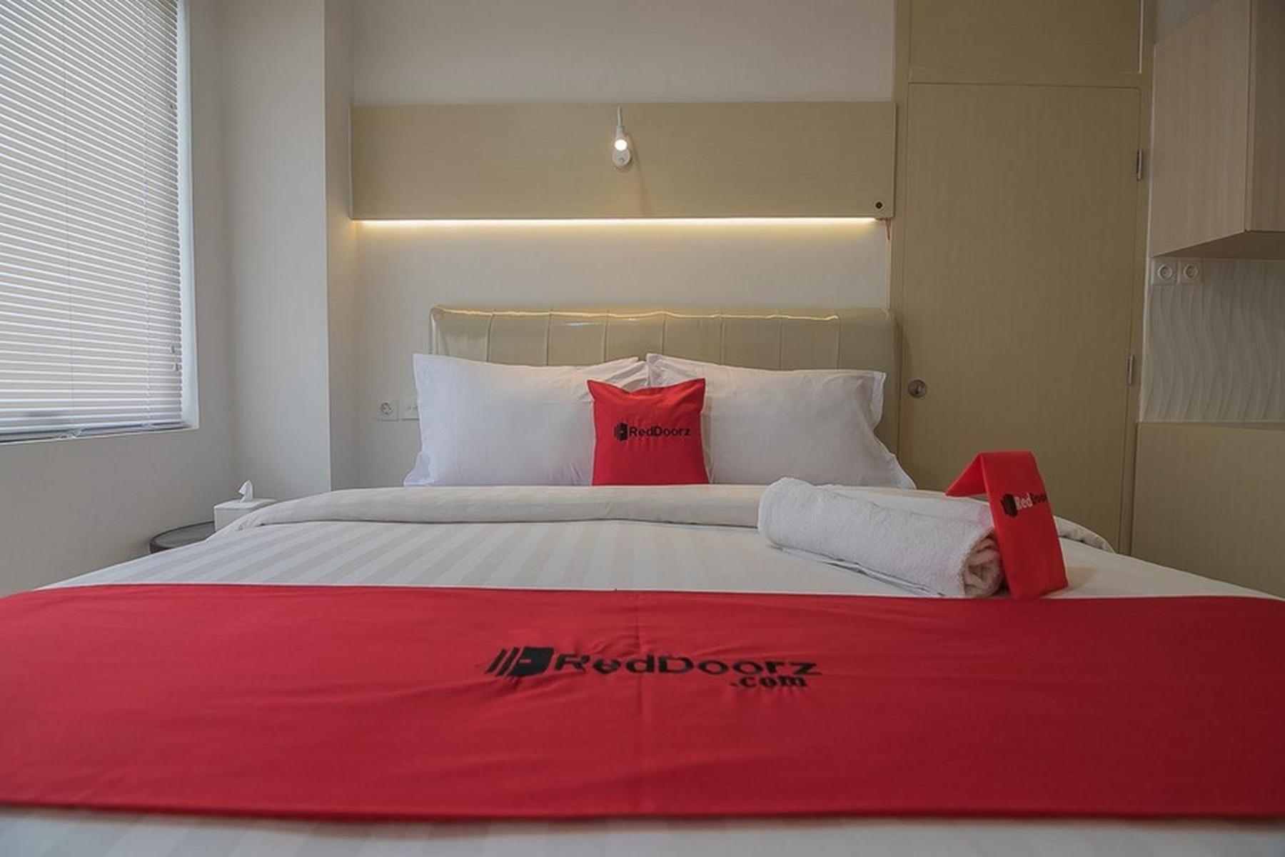 RedDoorz Apartment @ Sentul Tower