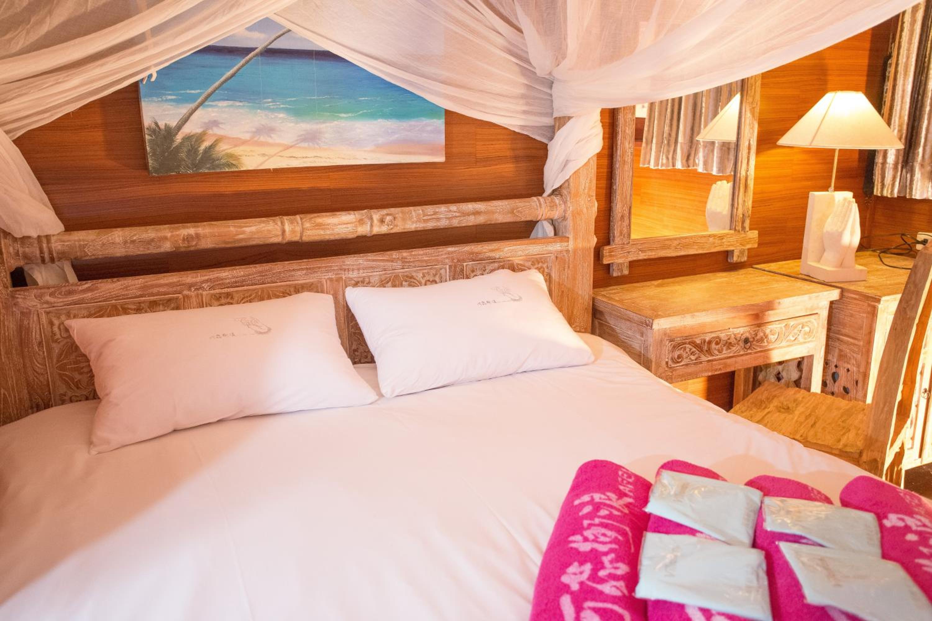 墾丁阿飛衝浪旅店 Afei Surf Inn - 步行南灣五分鐘 5 Min Walk from South Beach