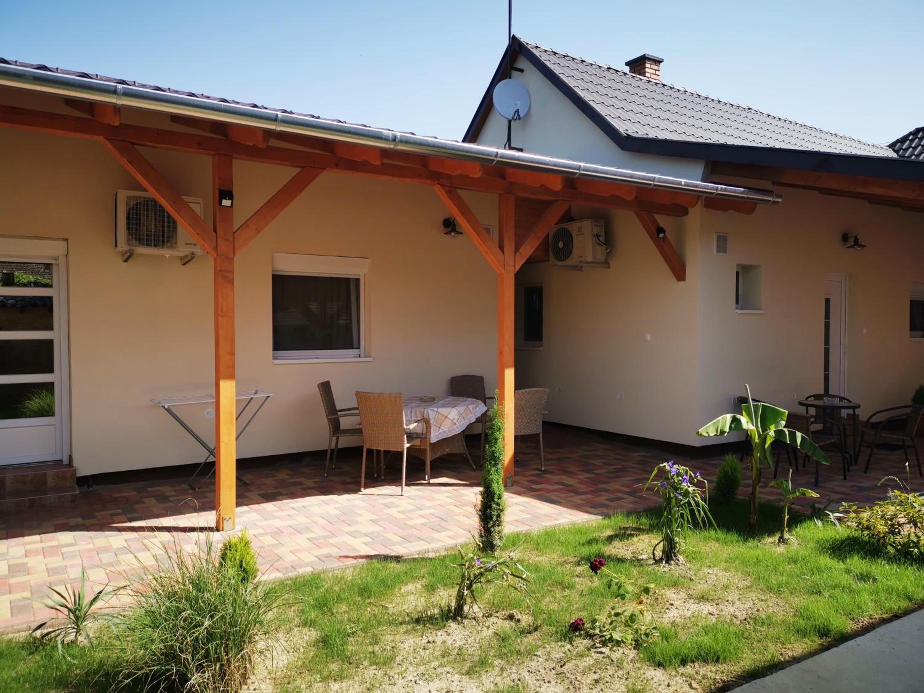 Gál Apartmanház view 3