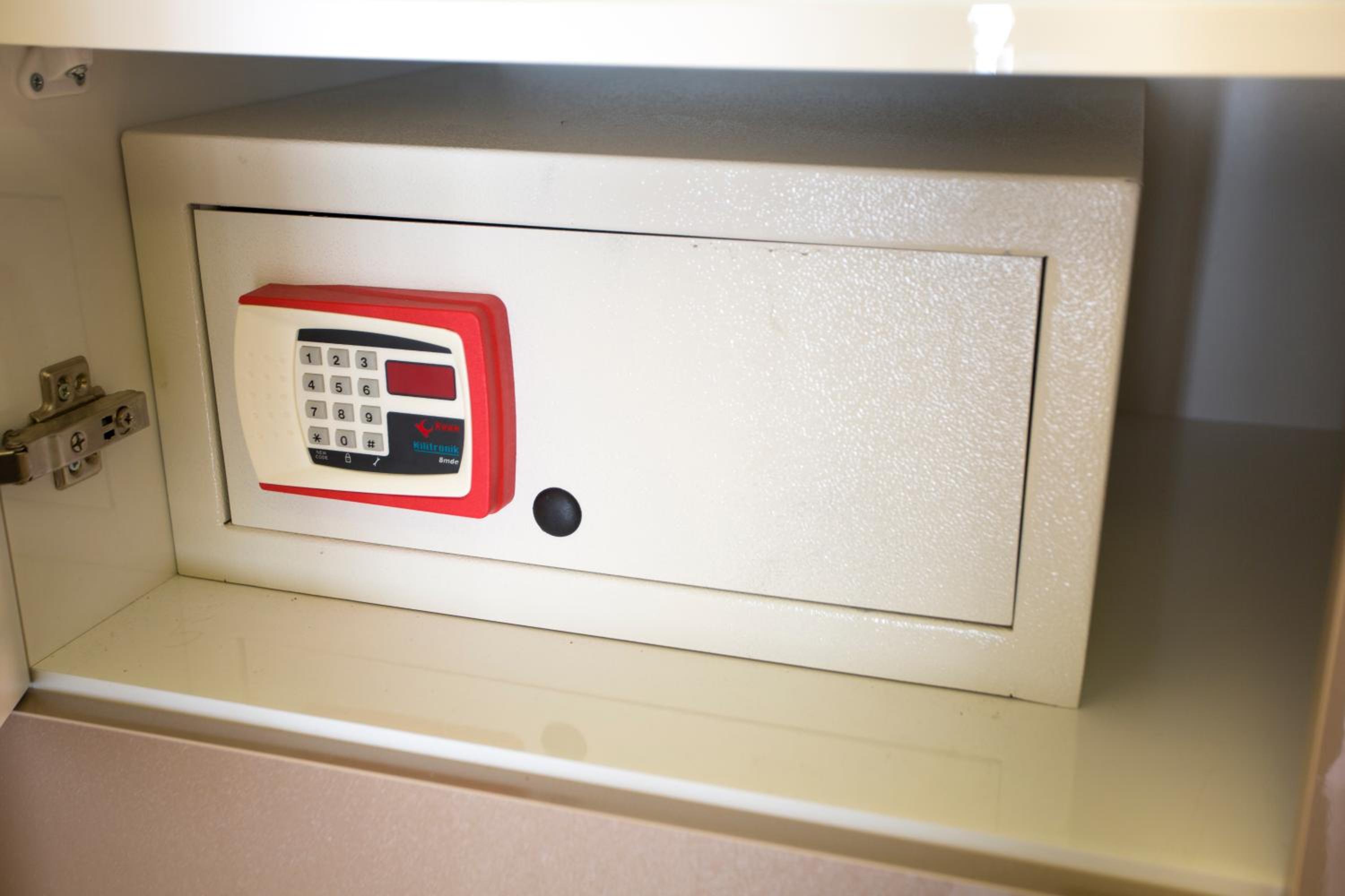 T-Square Residence - Image 18