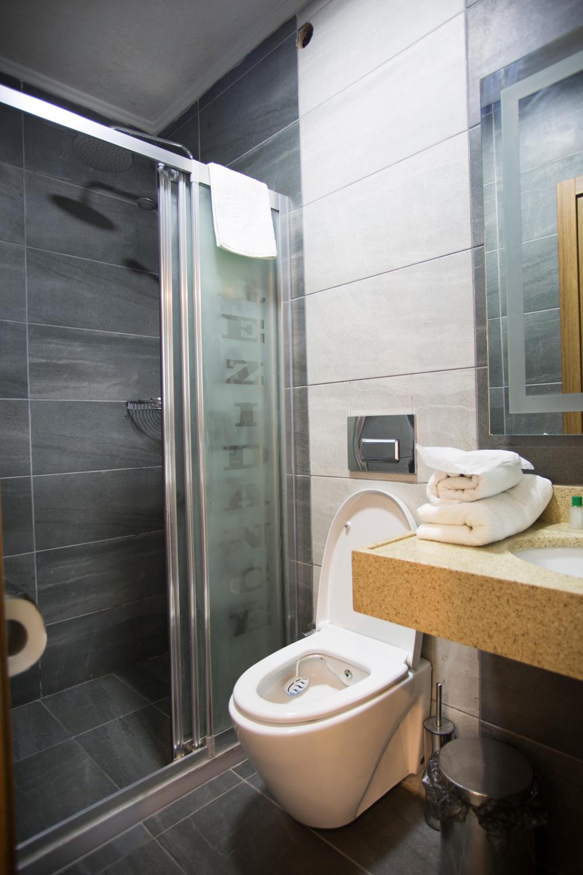 T-Square Residence - Image 13