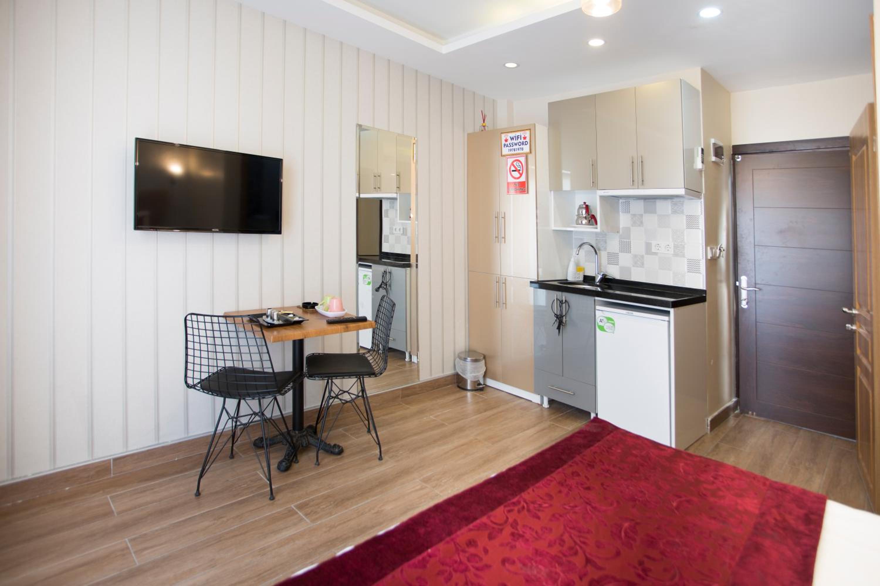 T-Square Residence - Image 14