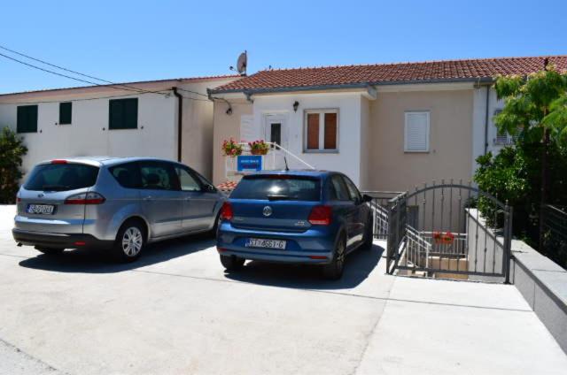 Apartments Tomislav