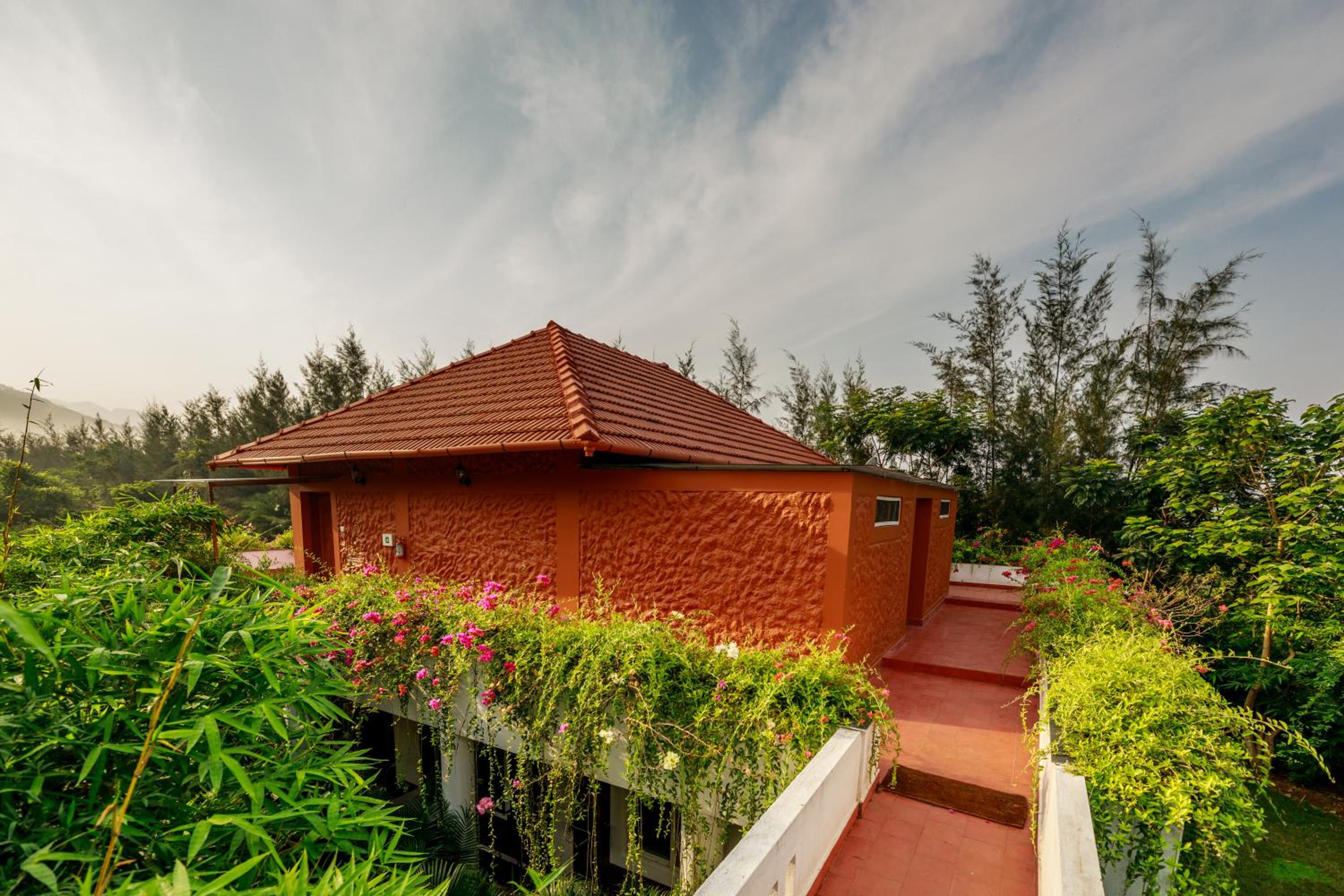 SR Jungle Resort