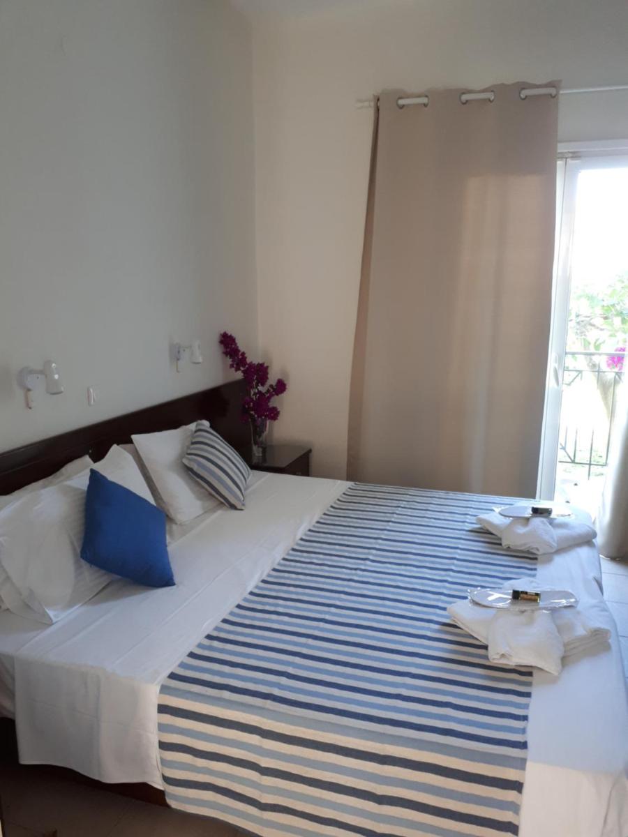 Metaxa Apartments