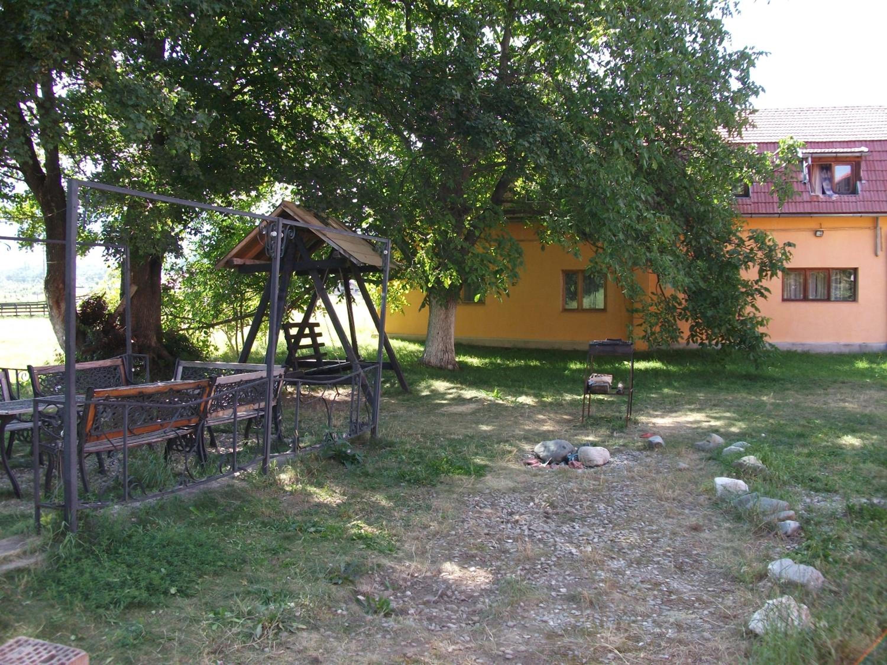 Pensiunea Mir view 4