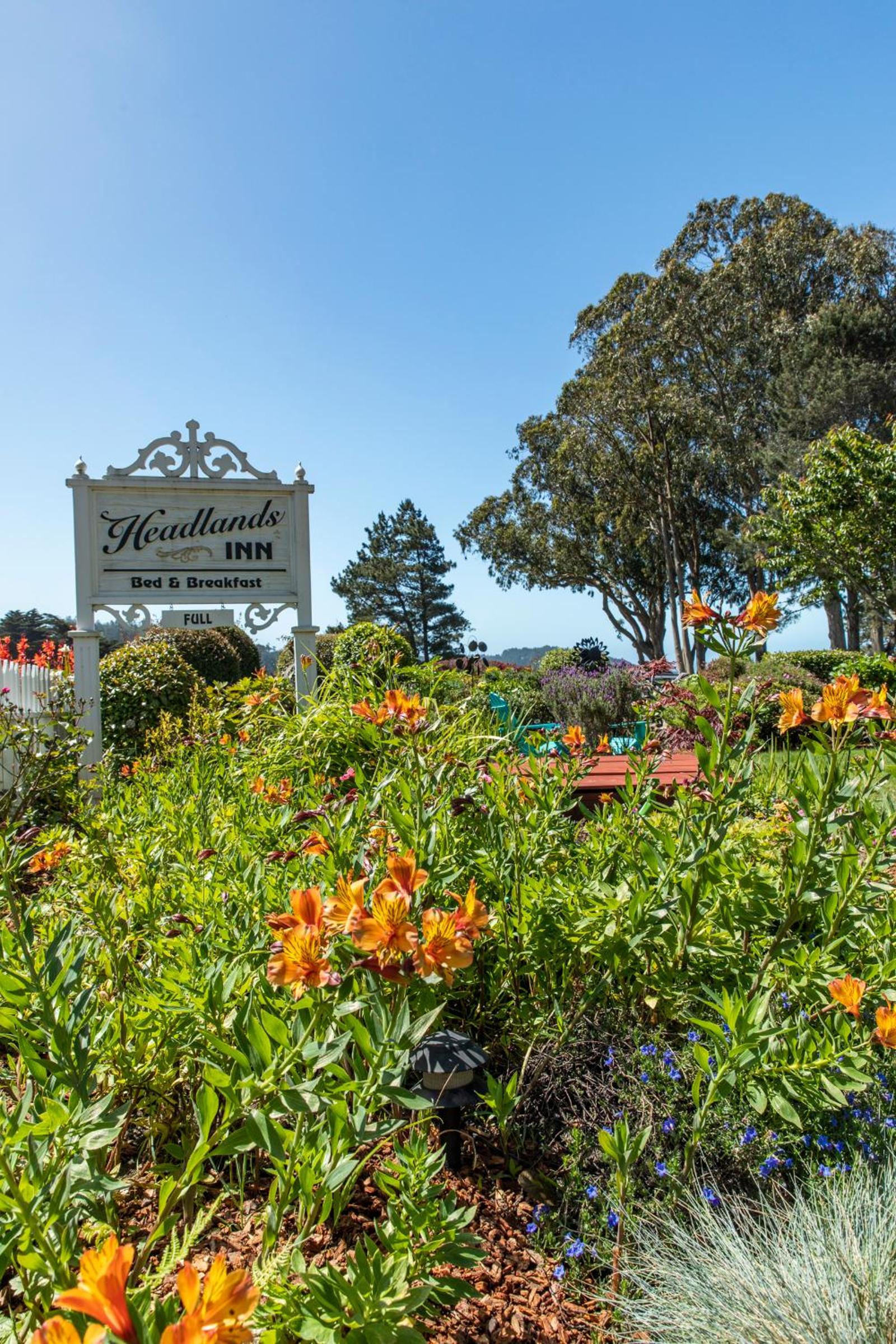 Headlands Inn Bed and Breakfast