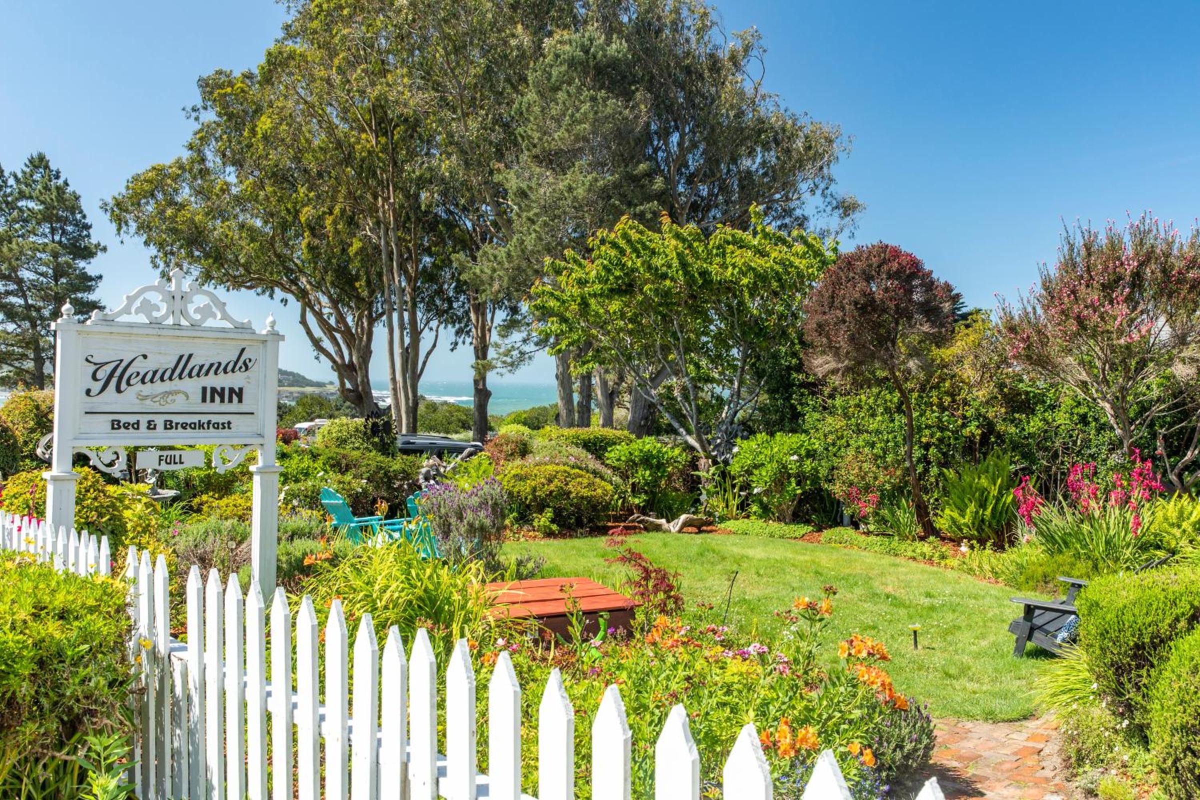 Headlands Inn Bed and Breakfast