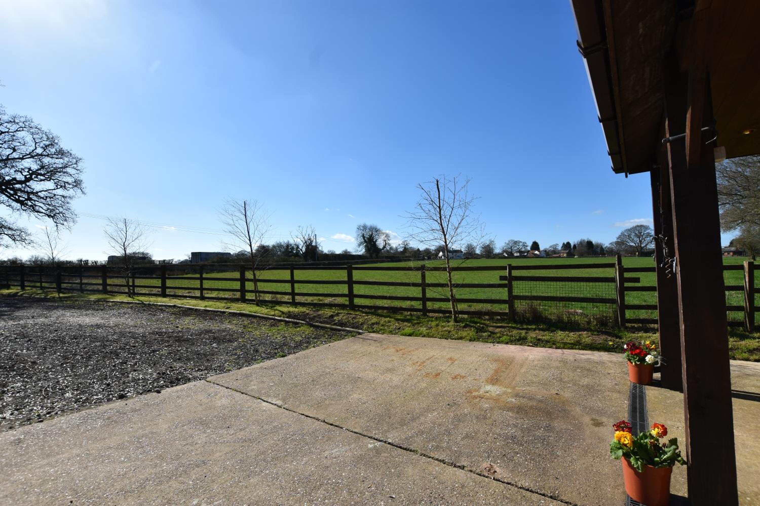 Oak tree stables cottage view 3