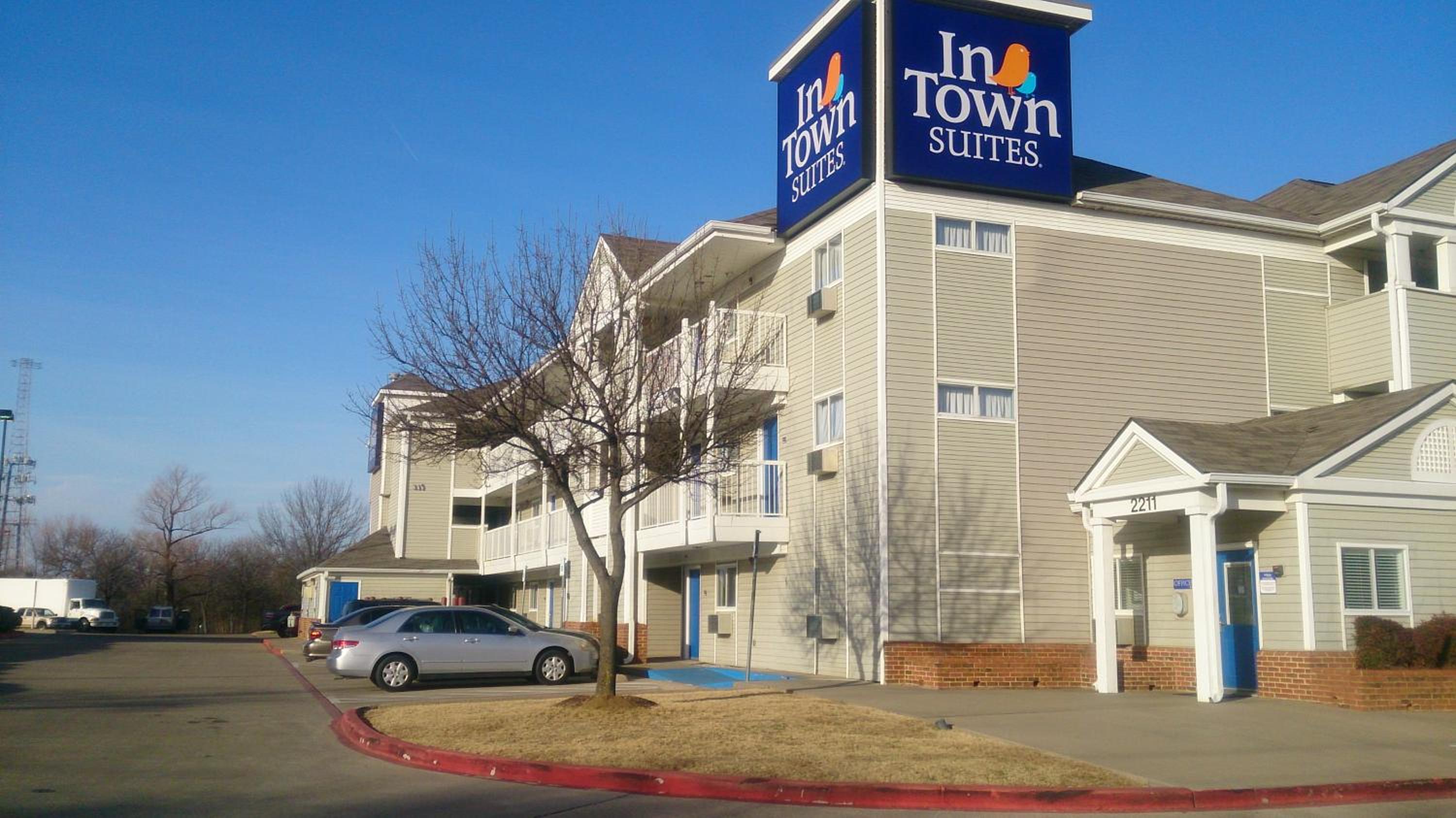 InTown Suites Extended Stay Arlington TX - Six Flags view 2