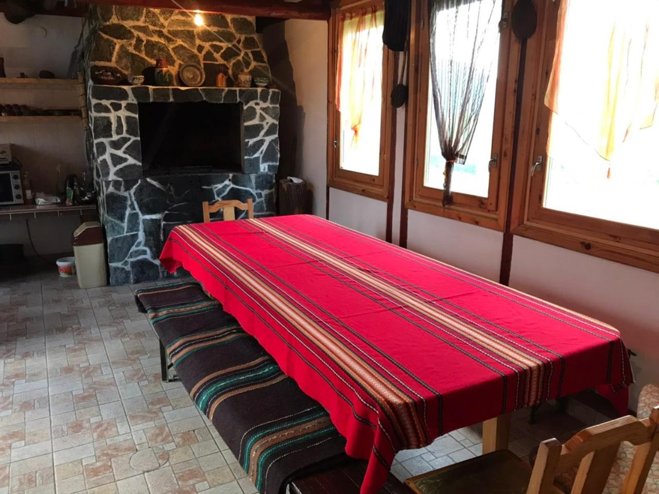 Mama Emiliya Guest House