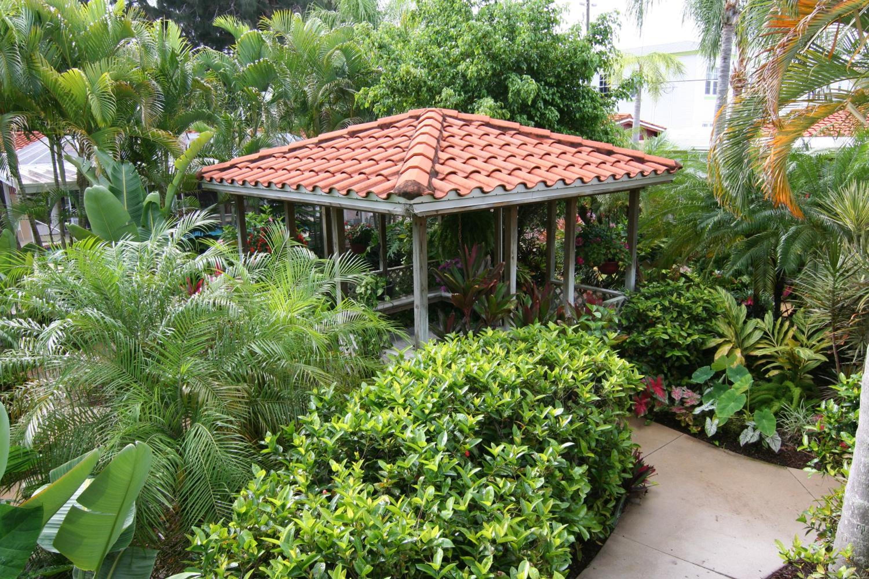 Tropical Villas Of Venice Beach view 3