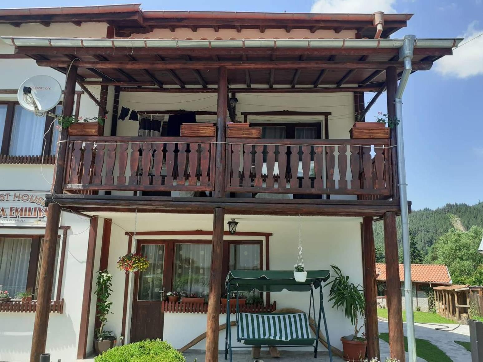 Mama Emiliya Guest House