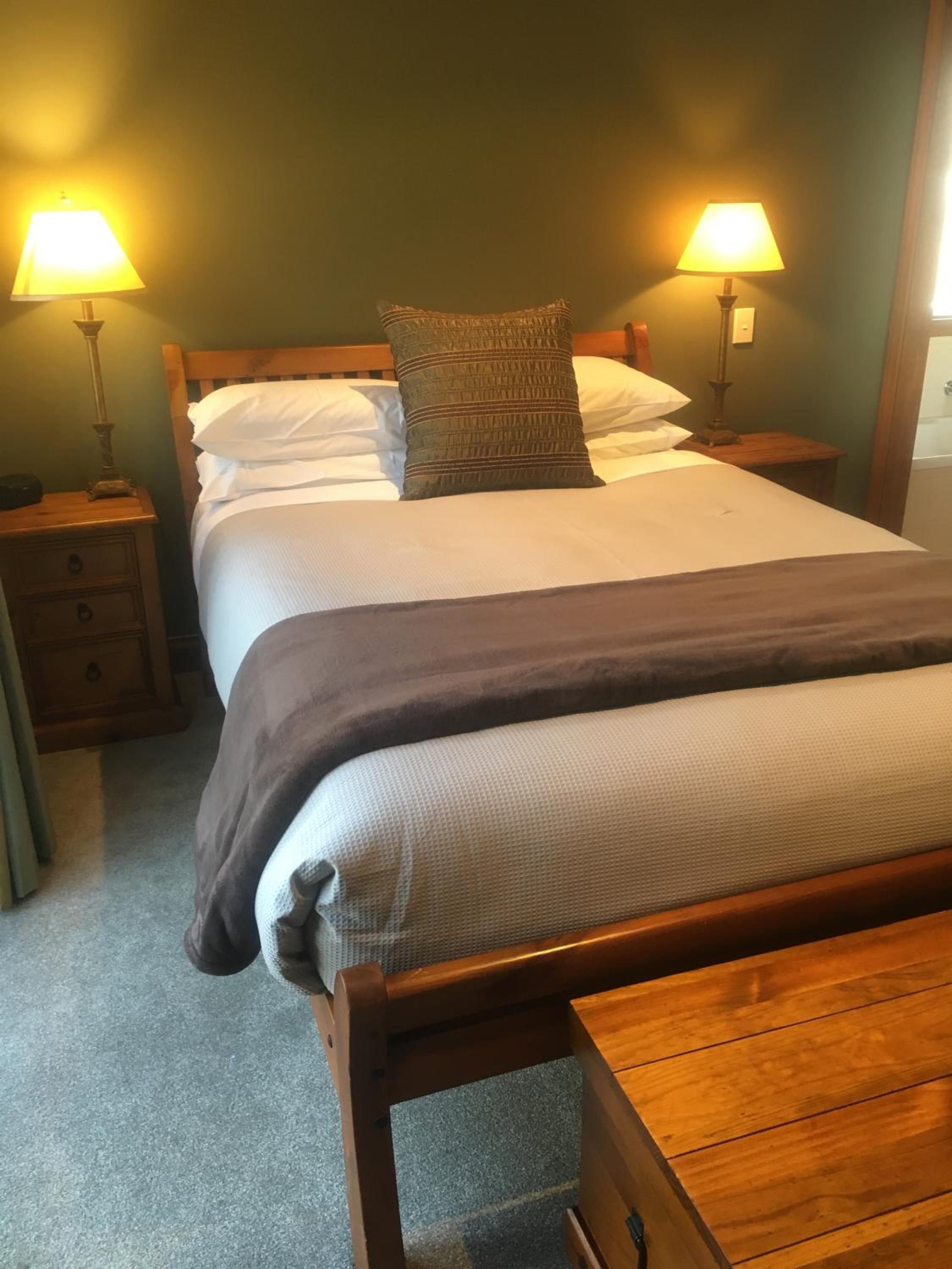 Lansdown Peaks Apartments