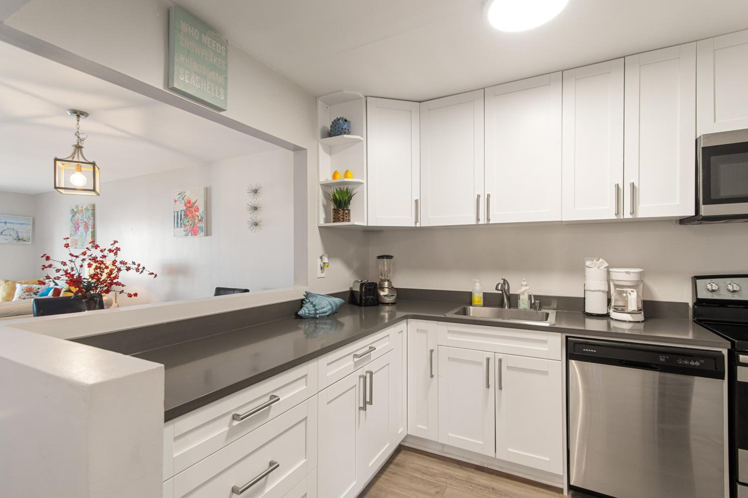 2 Bedroom 2 Bath With Patio On 11th Collins ave view 3