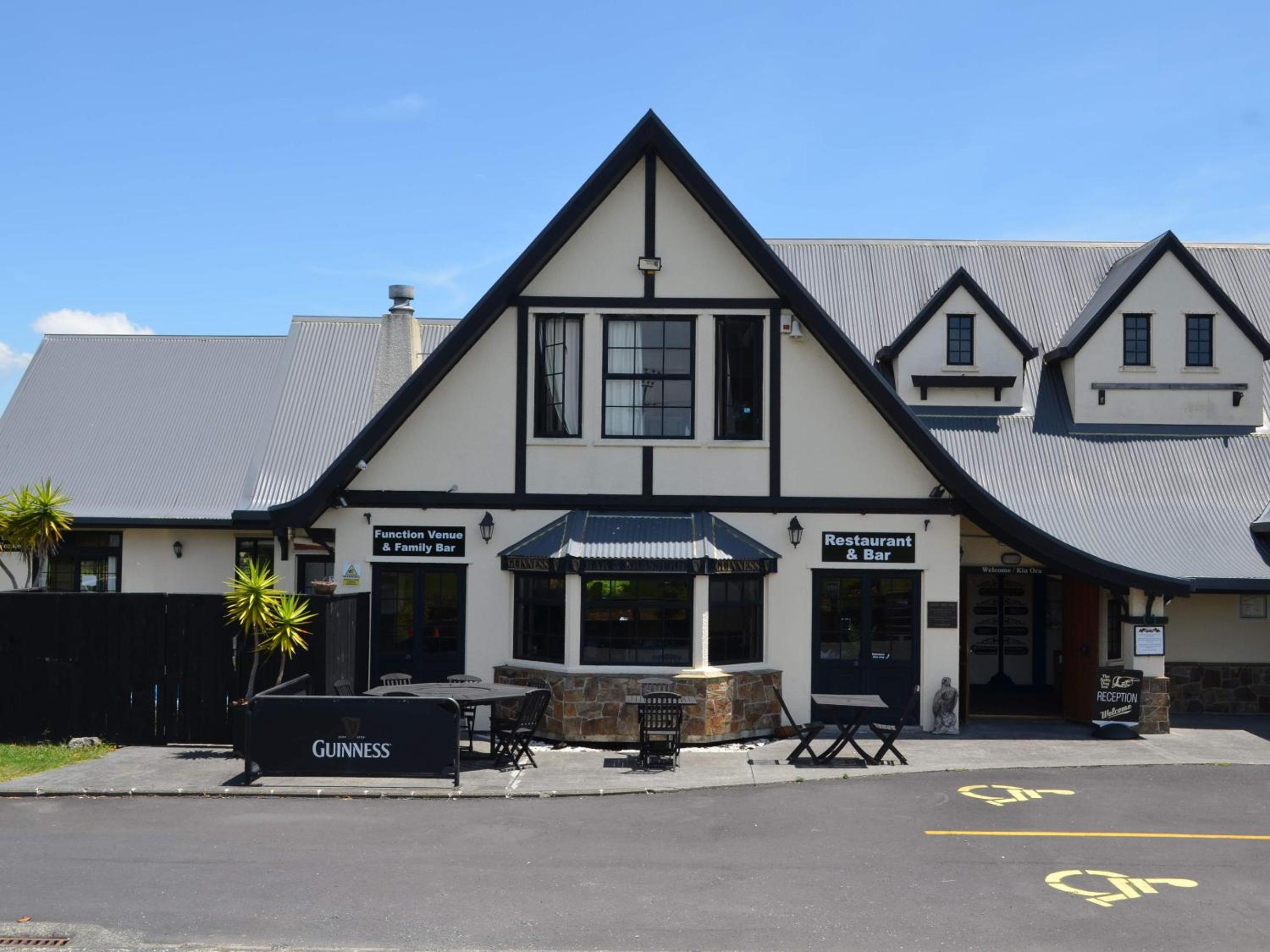 Salty Dog Inn