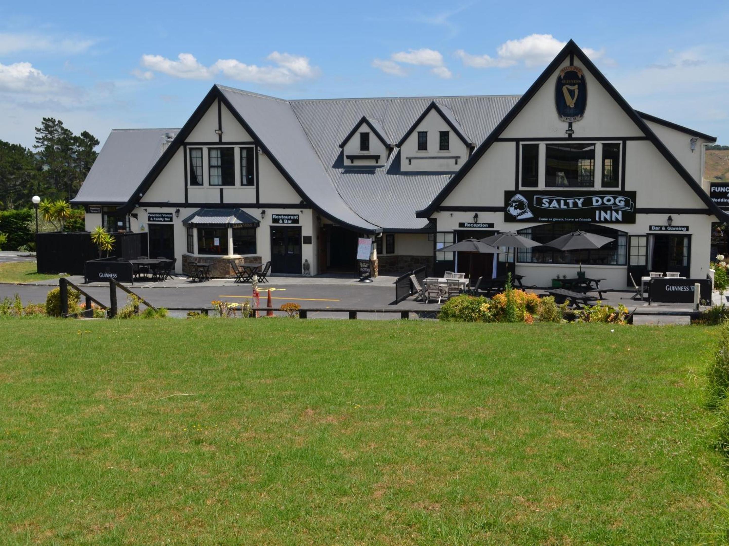 Salty Dog Inn