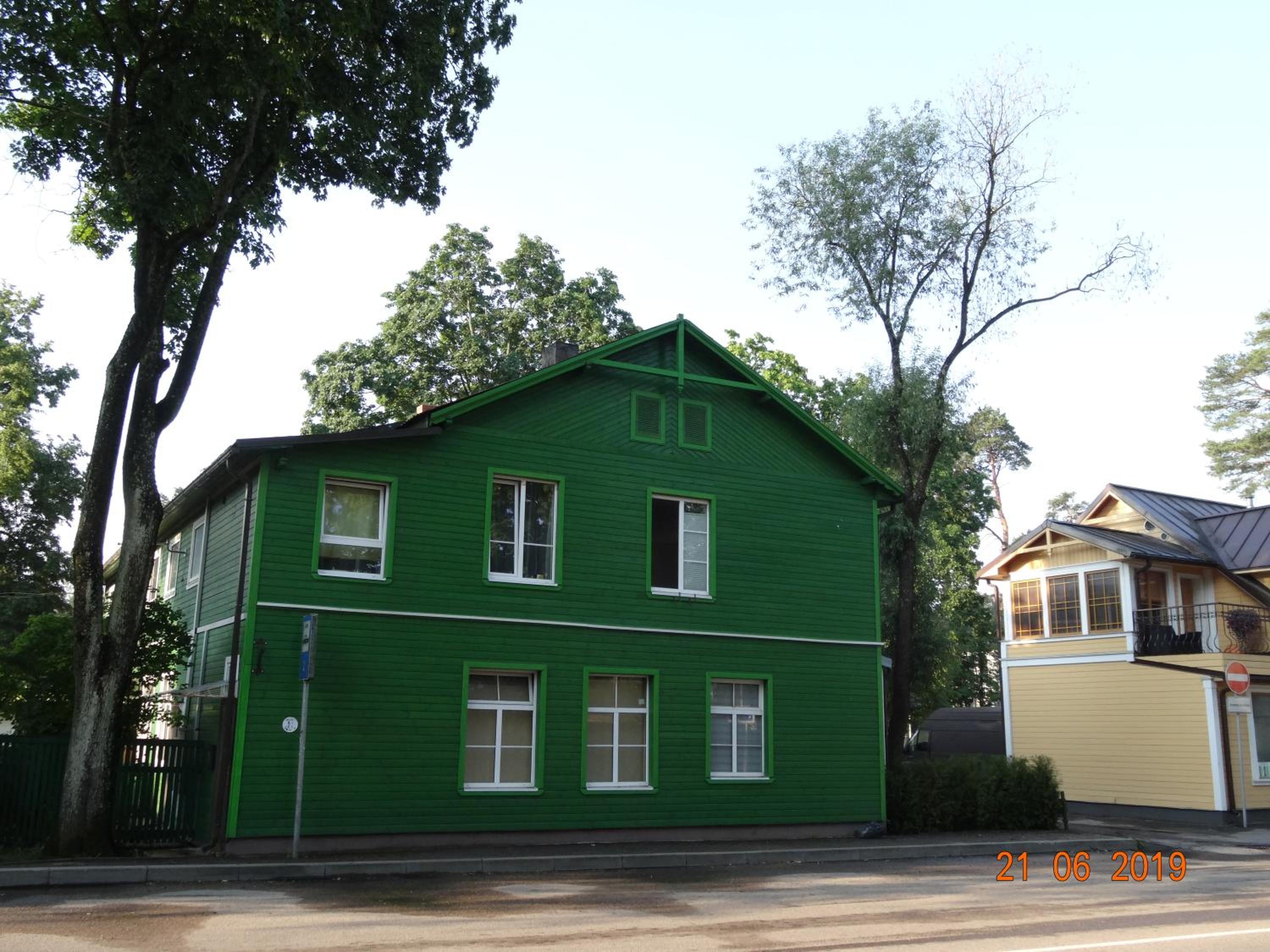Photo 10