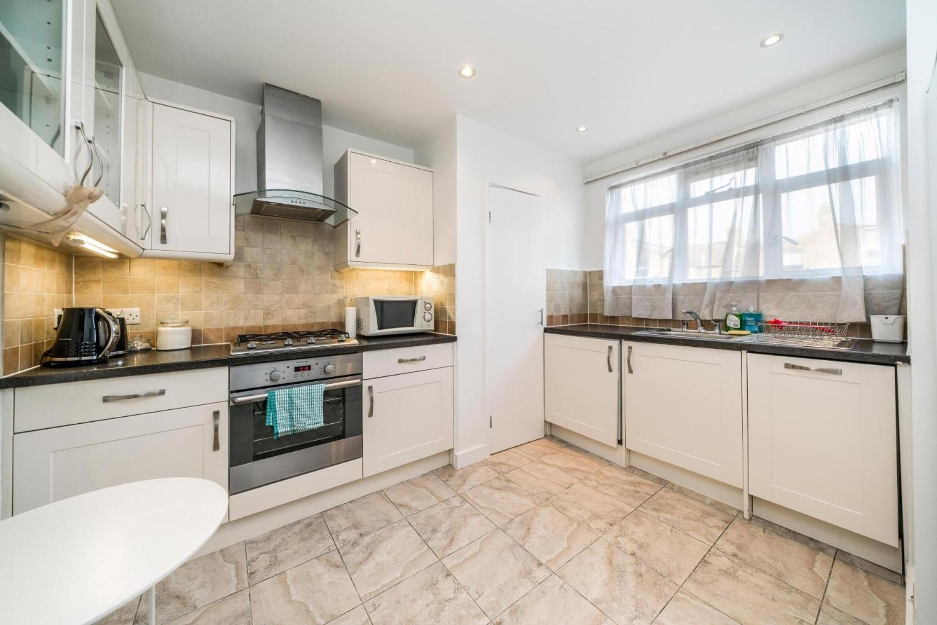NEW 2BD Flat Heart of Battersea - Close to Station