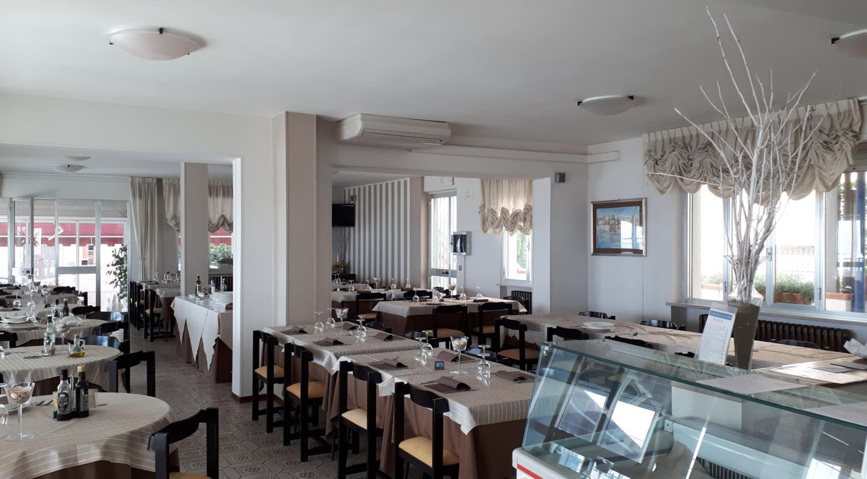Hotel Oasi Ristorante Pizzeria view 2