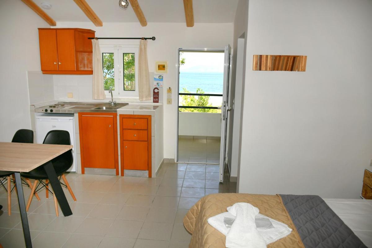Cavos Beach House