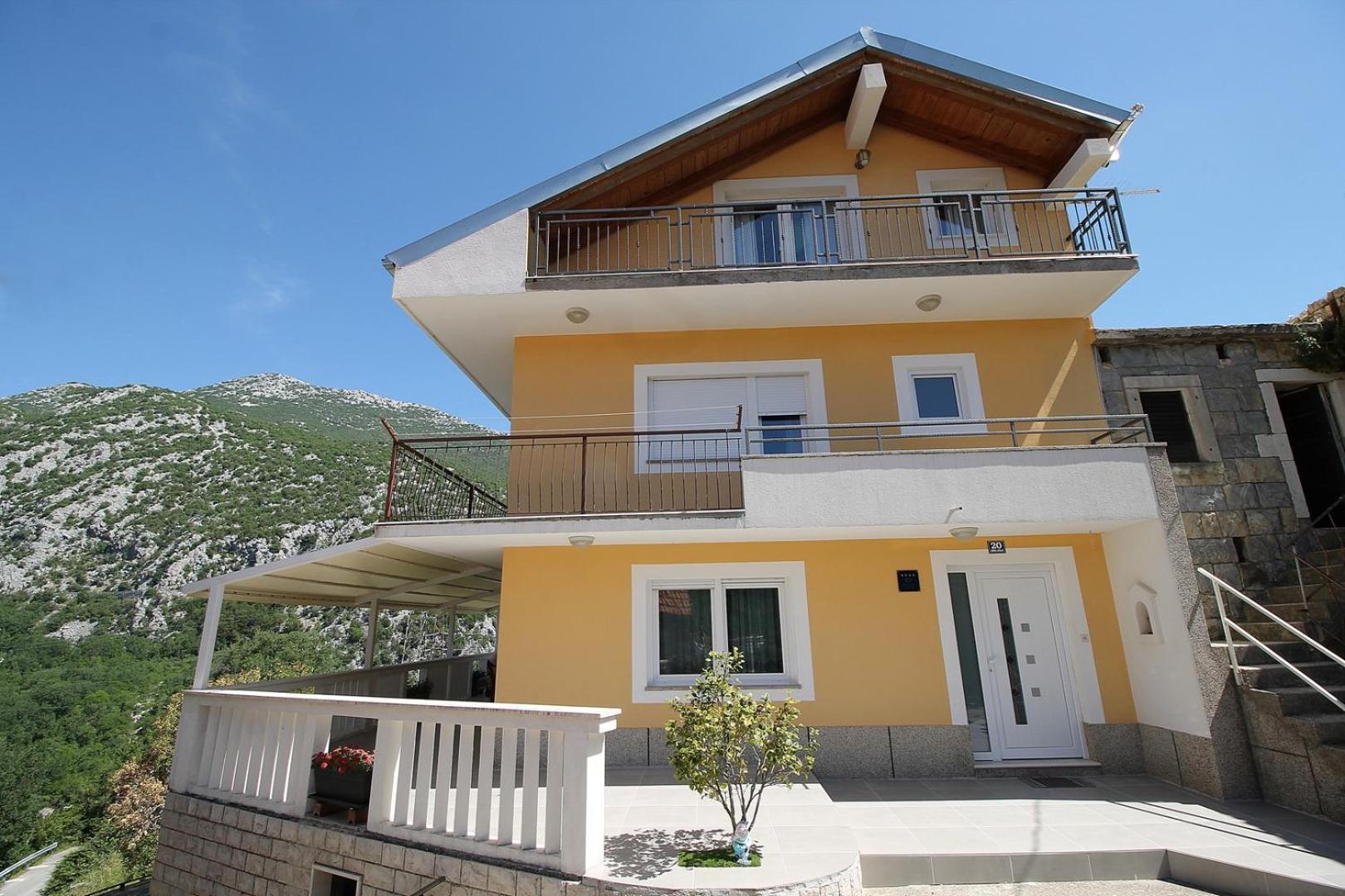 Hotel VILLA REMUSIC Pool, whirlpool, Sauna,4 bedrooms, amazing landscape - Image 1