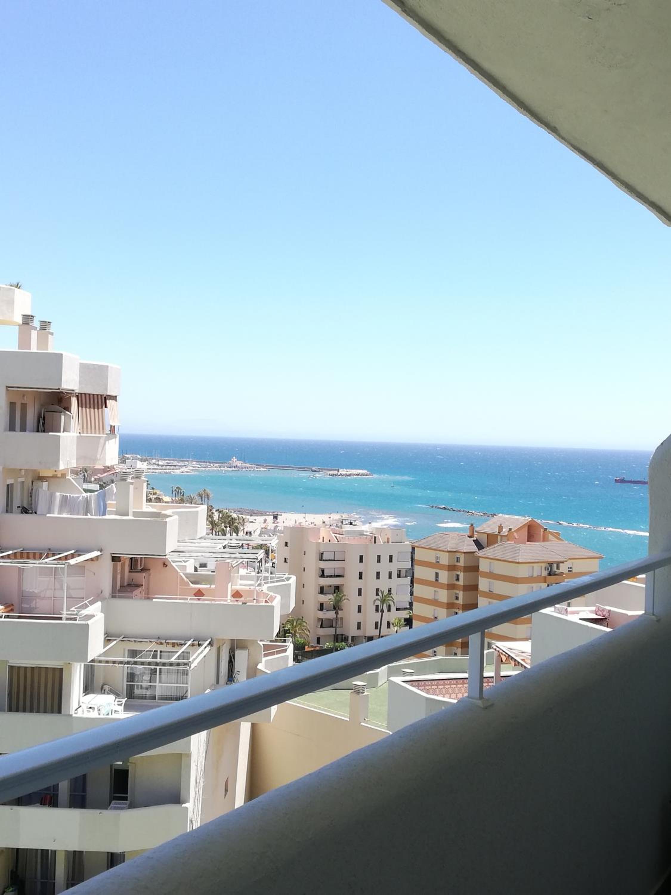 Benalbeach JR Suite