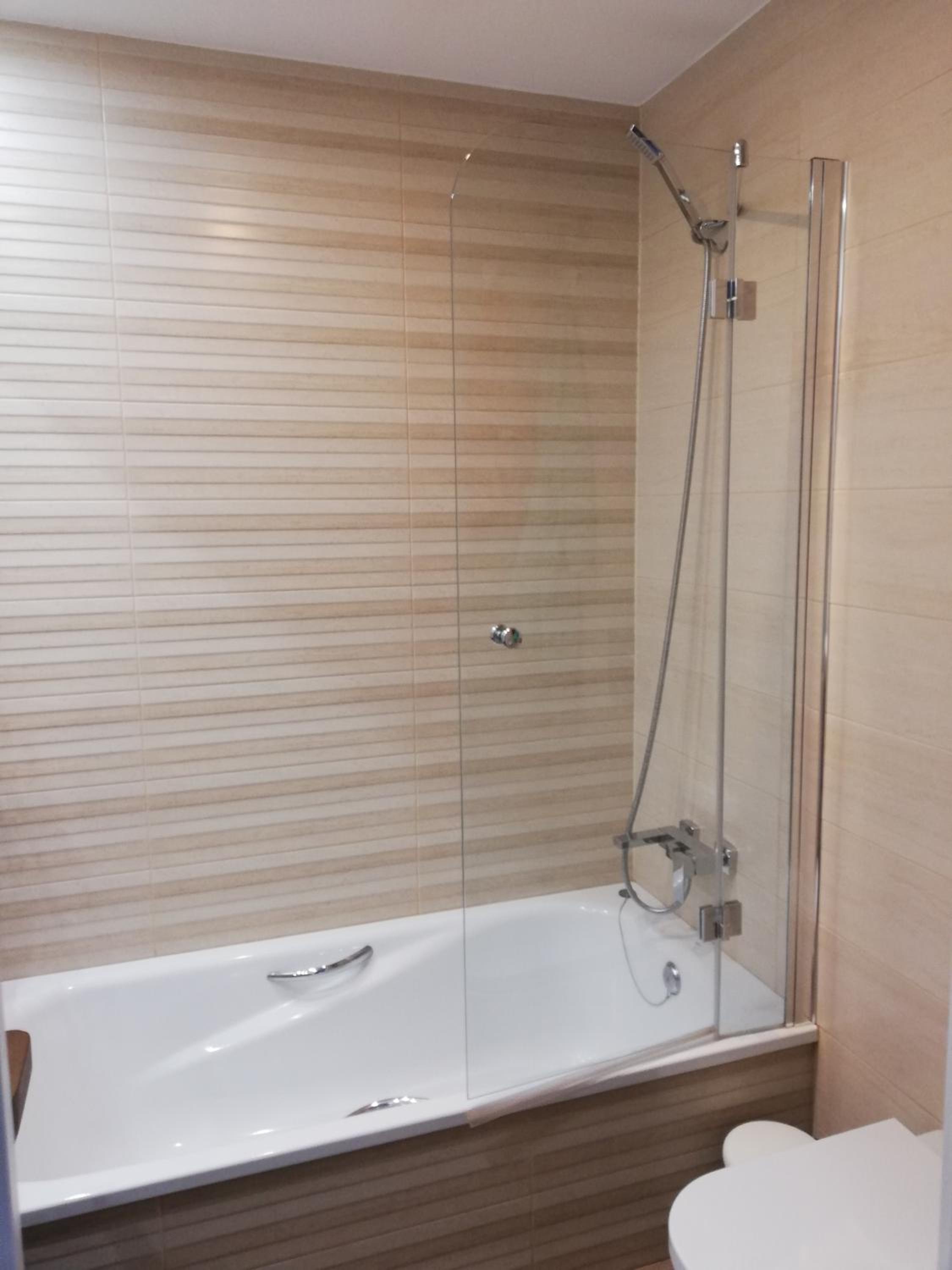 Benalbeach JR Suite