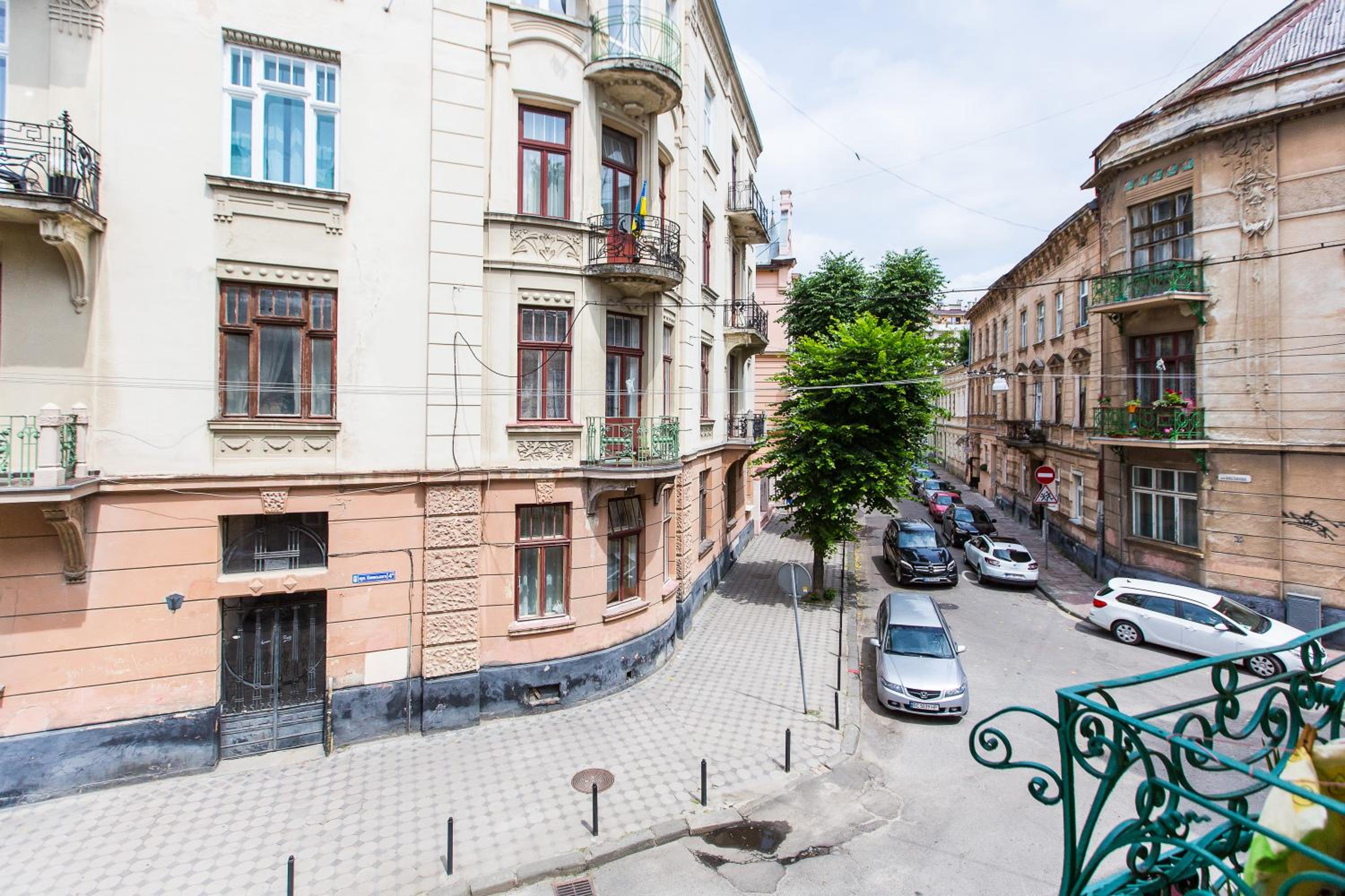 Кониського 7 en Lviv — other
