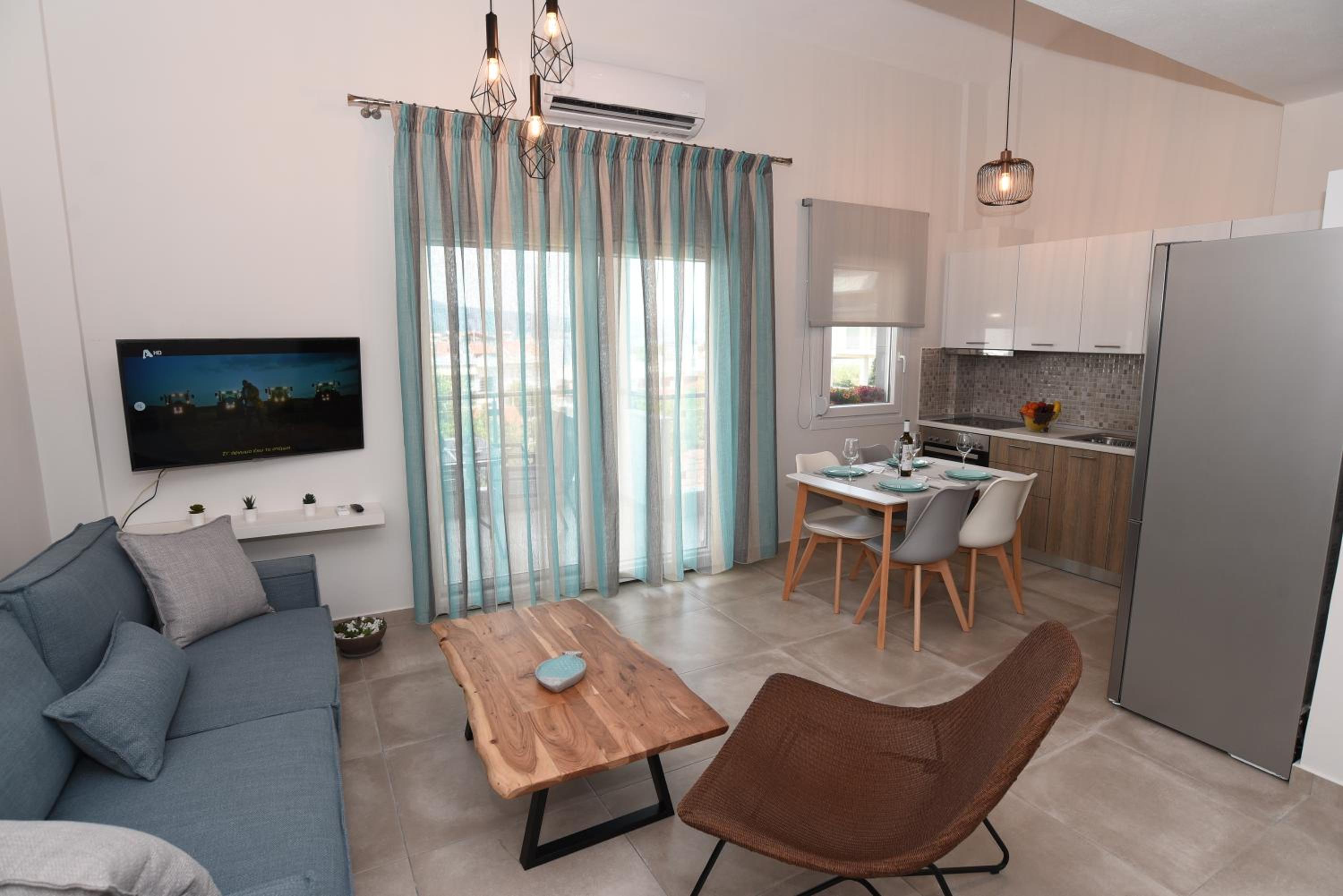 Melia Luxury Suite with pool view 2