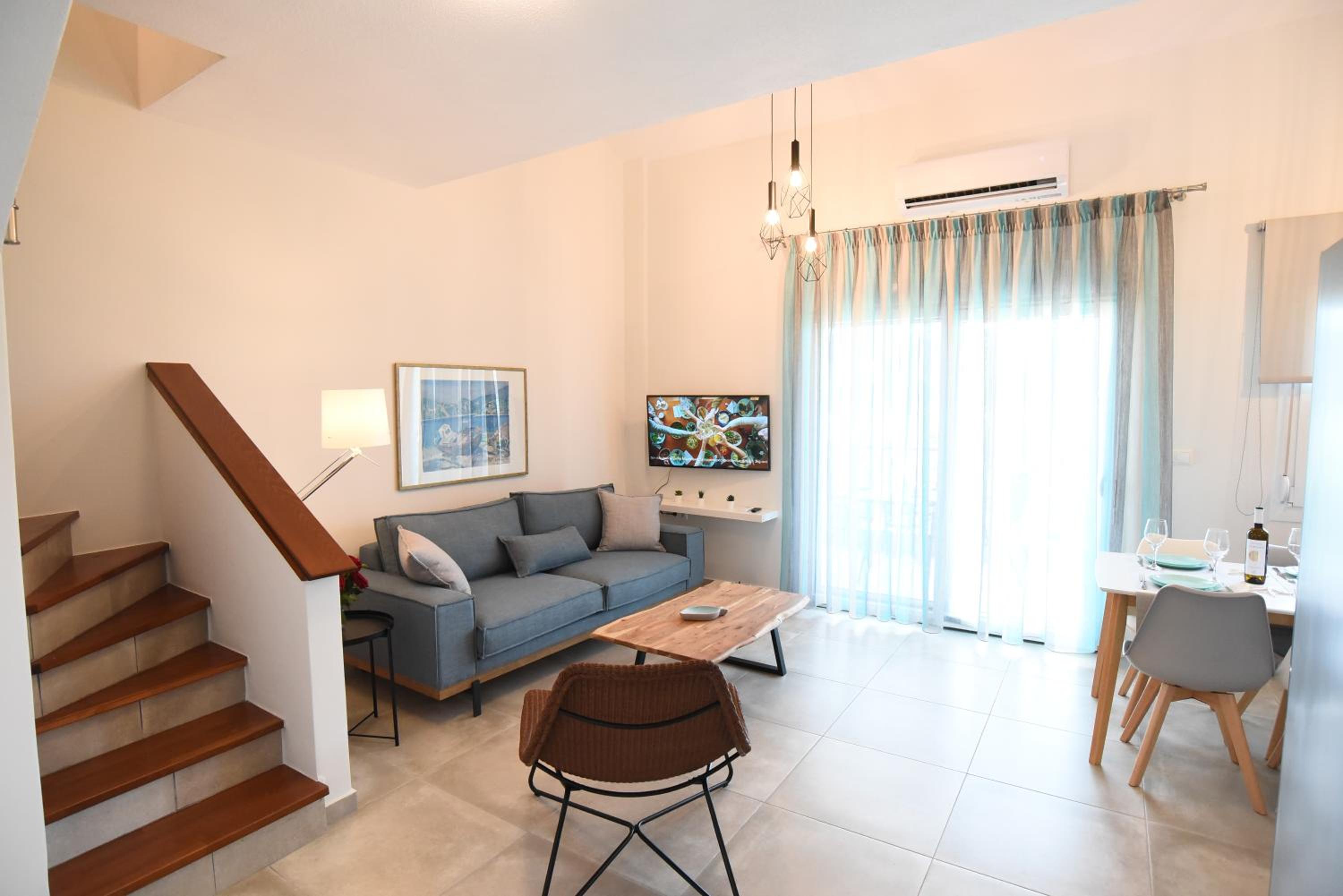 Melia Luxury Suite with pool view 3