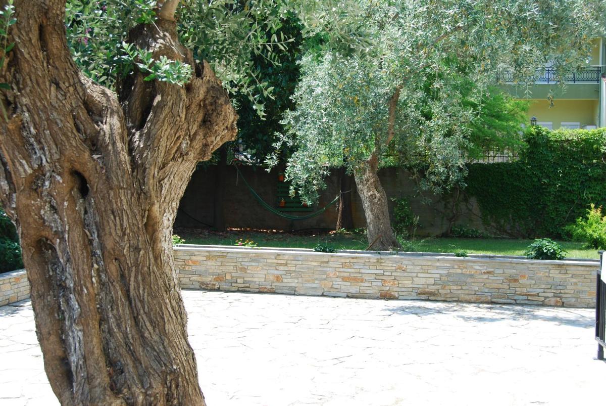 outdoor BBQ area