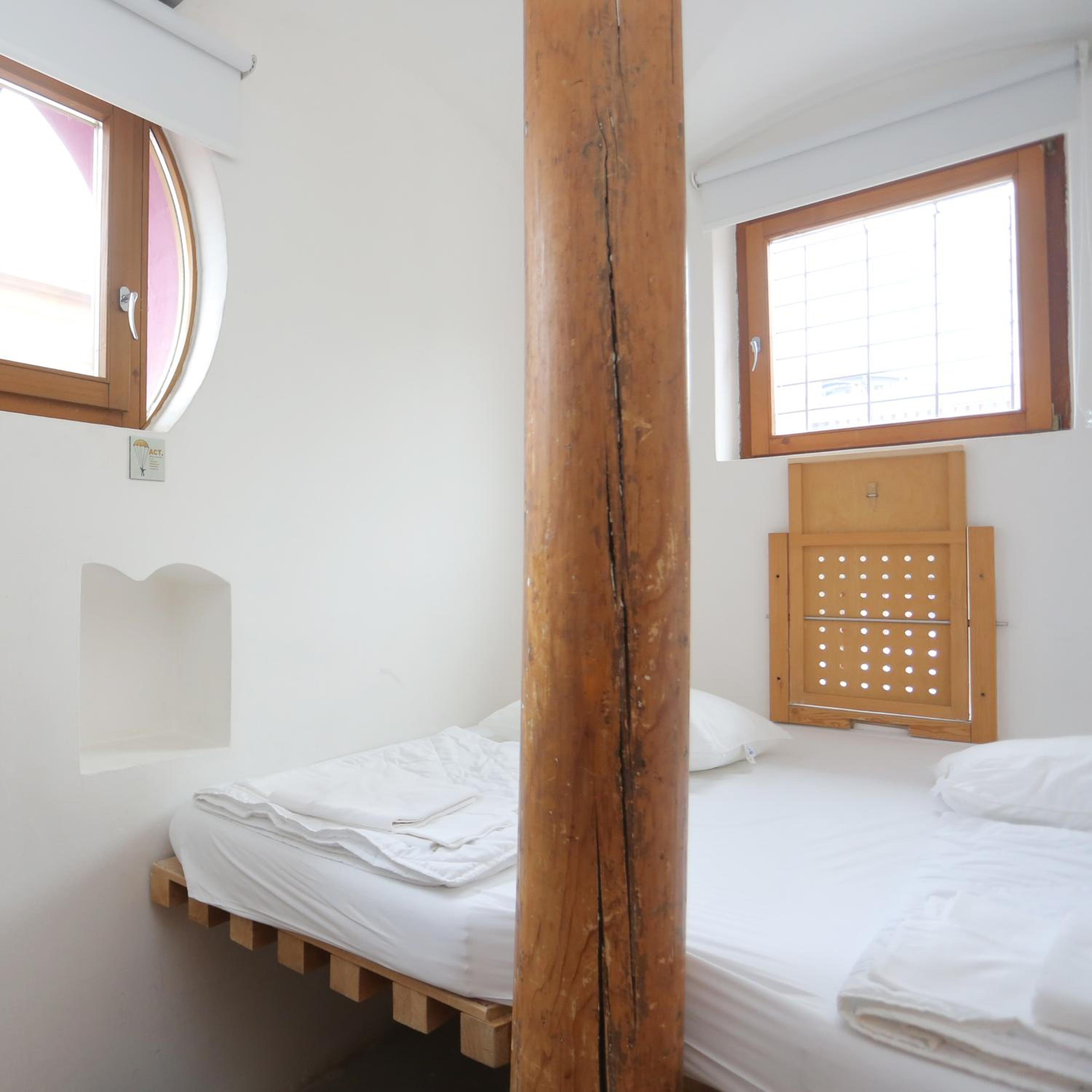 Hostel Celica