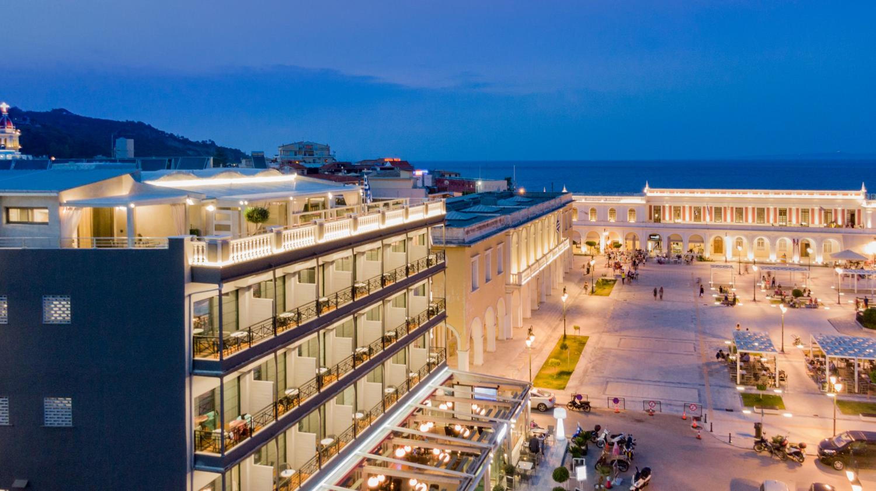 Hotel Phoenix Hotel - Image 1