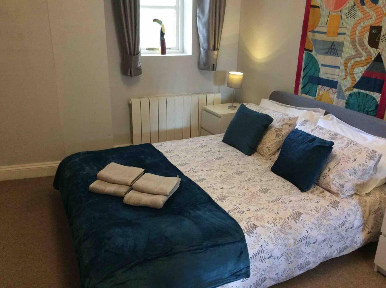 Stansted spacious 2-bed apartment, easy access to Stansted Airport & London view 2