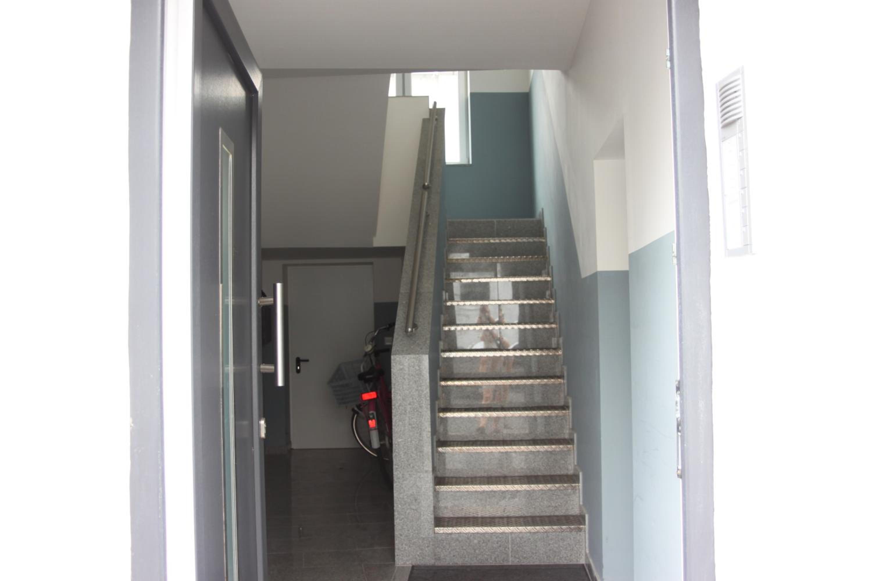 Photo 33