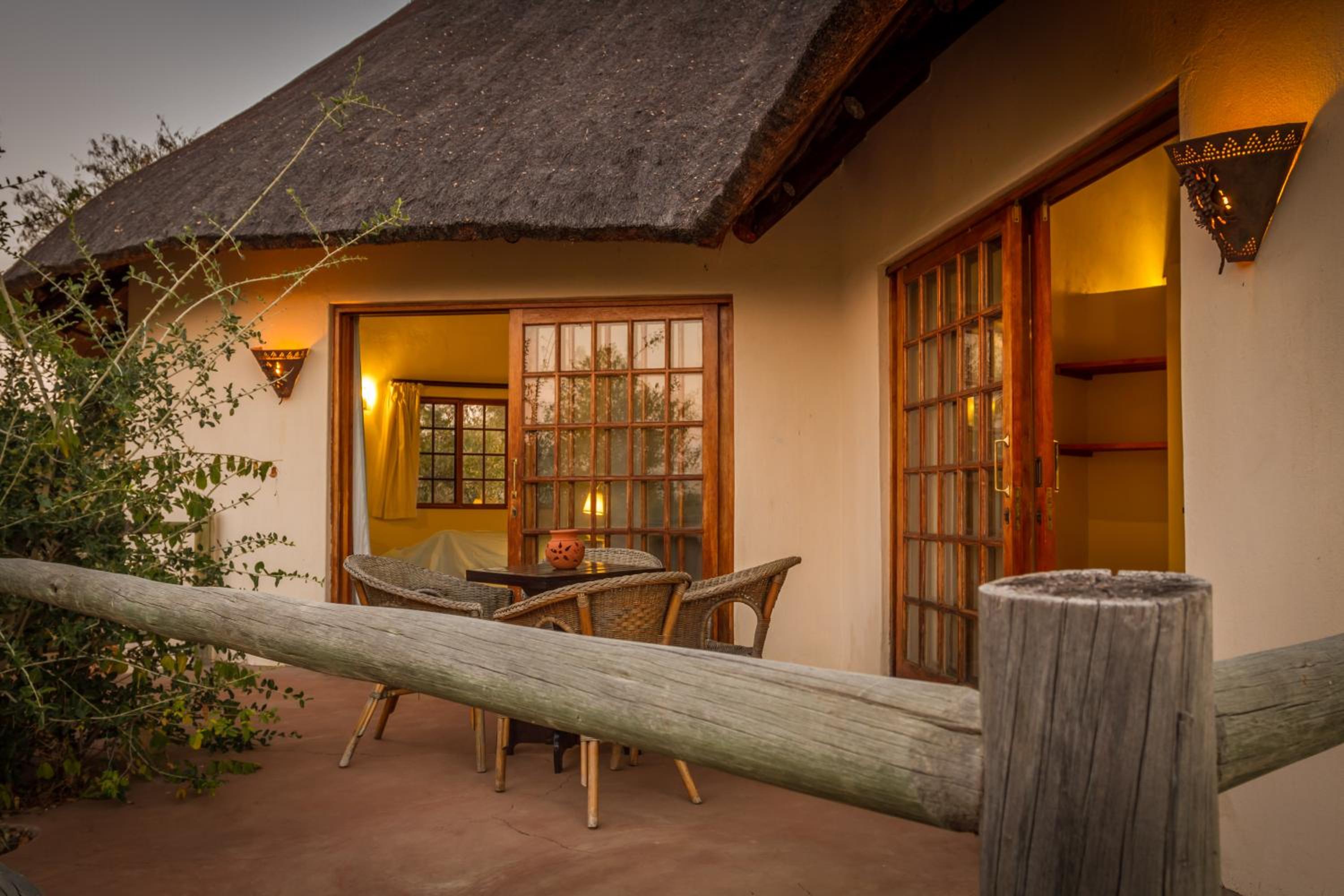 Mbizi Bush Lodge
