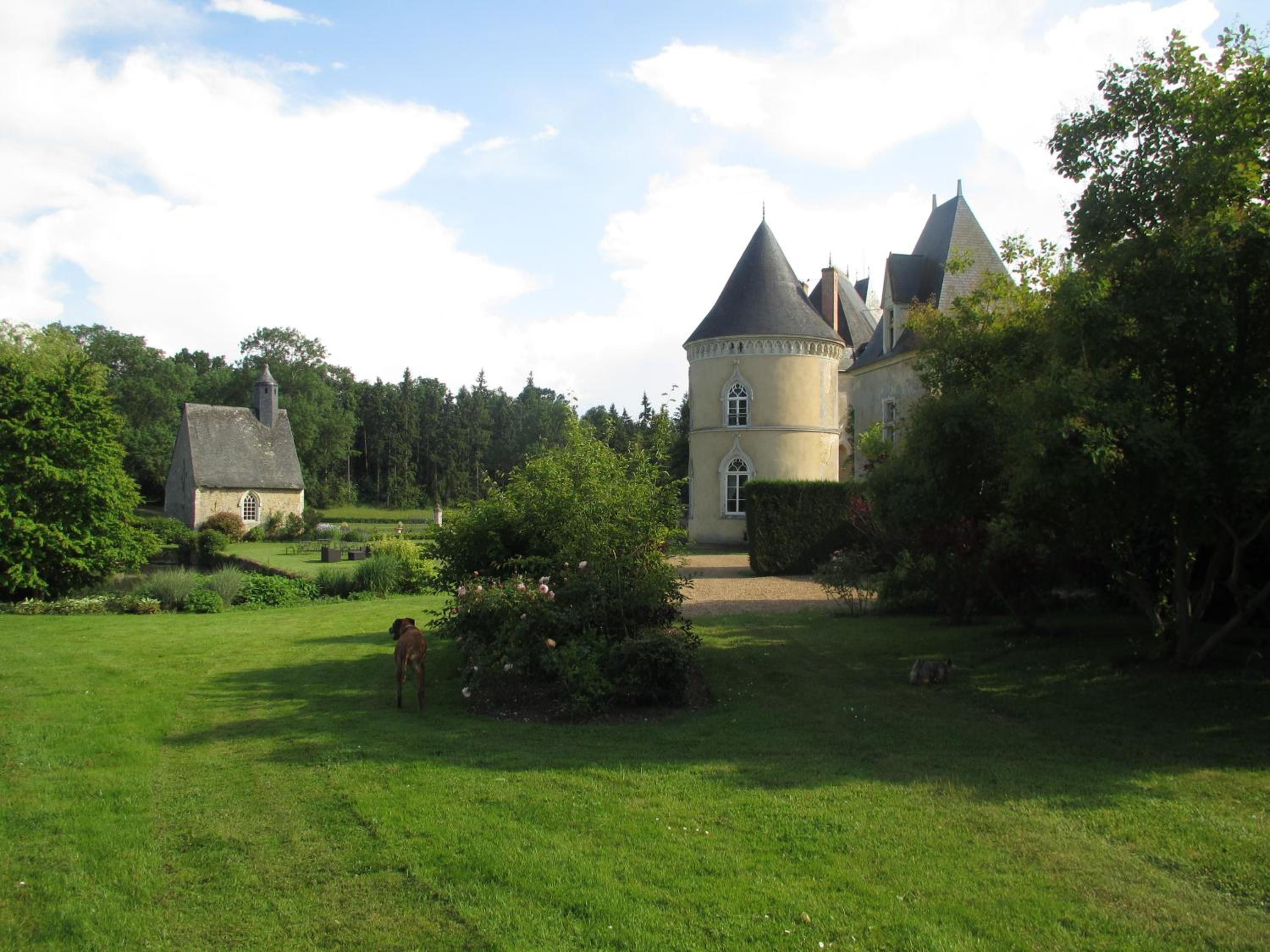 Château de Vaulogé view 3